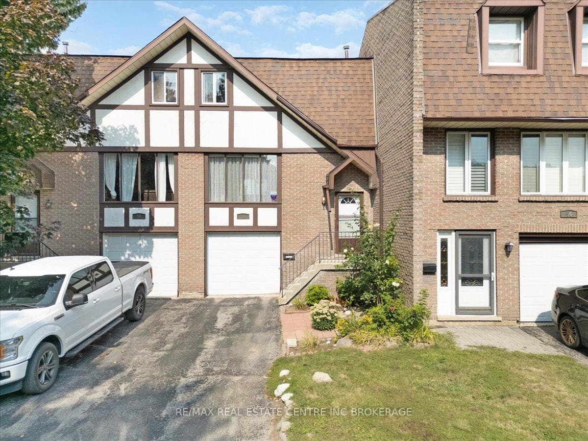 49 CEDARWOODS Crescent, Kitchener, ON N2C 2L1 - Photo 1