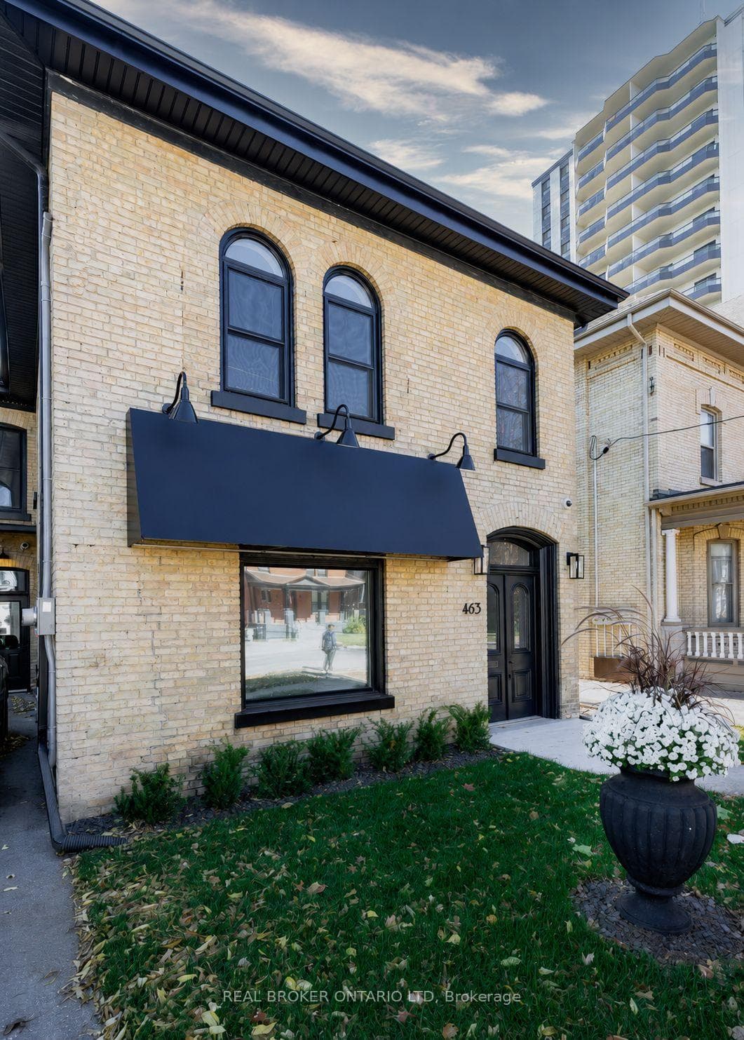 463 King Street, London East, ON N6B 1S8 - Photo 1