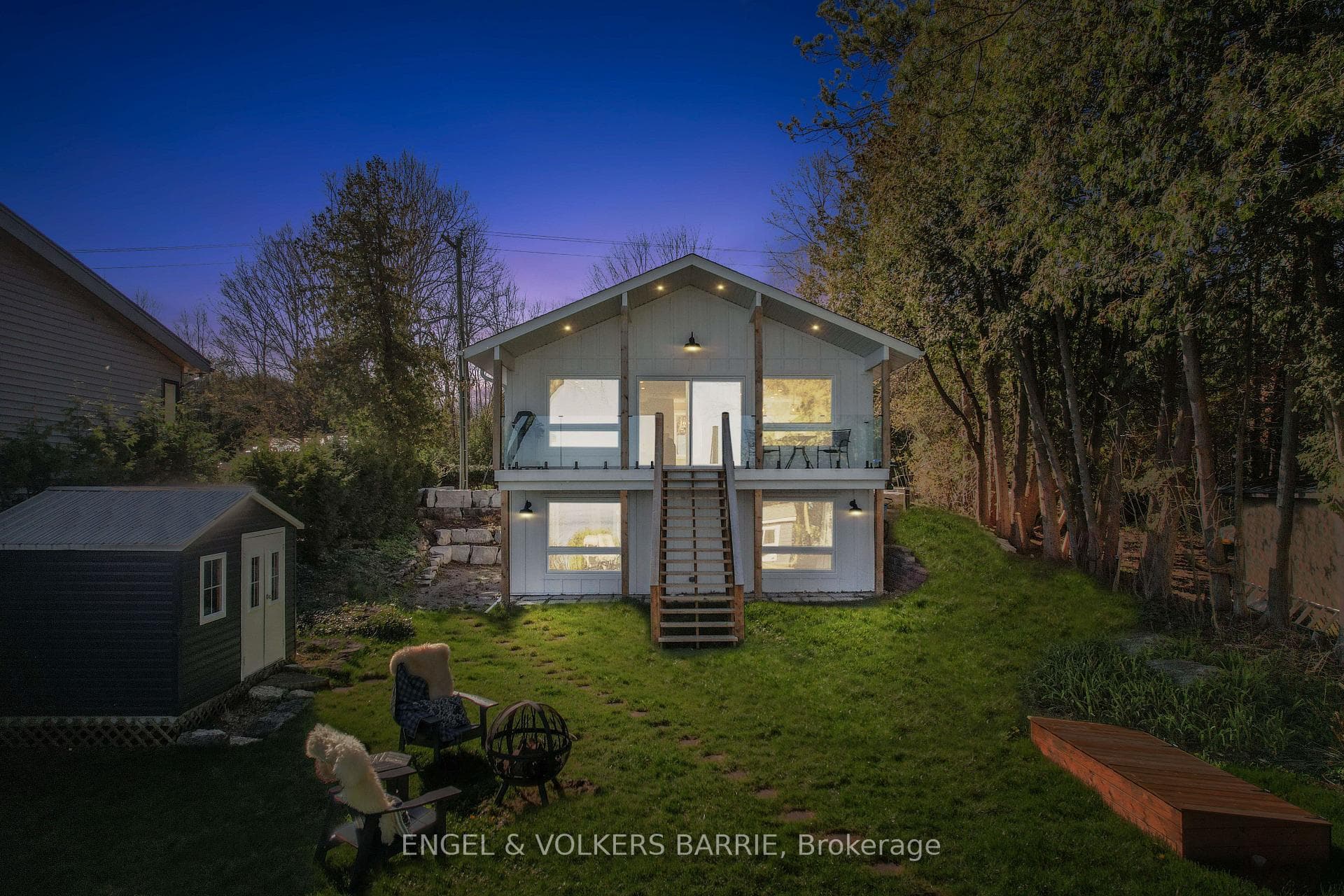 2371 Lakeshore Road, Oro-Medonte
