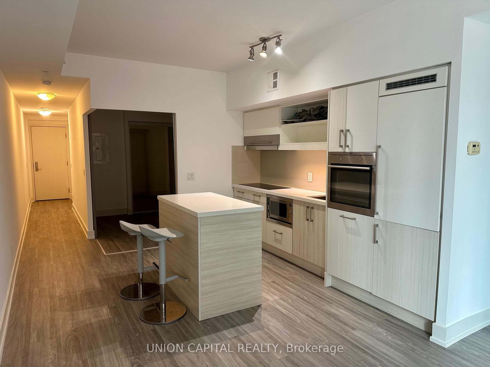 39 Sherbourne Street Unit 501, Toronto C08
