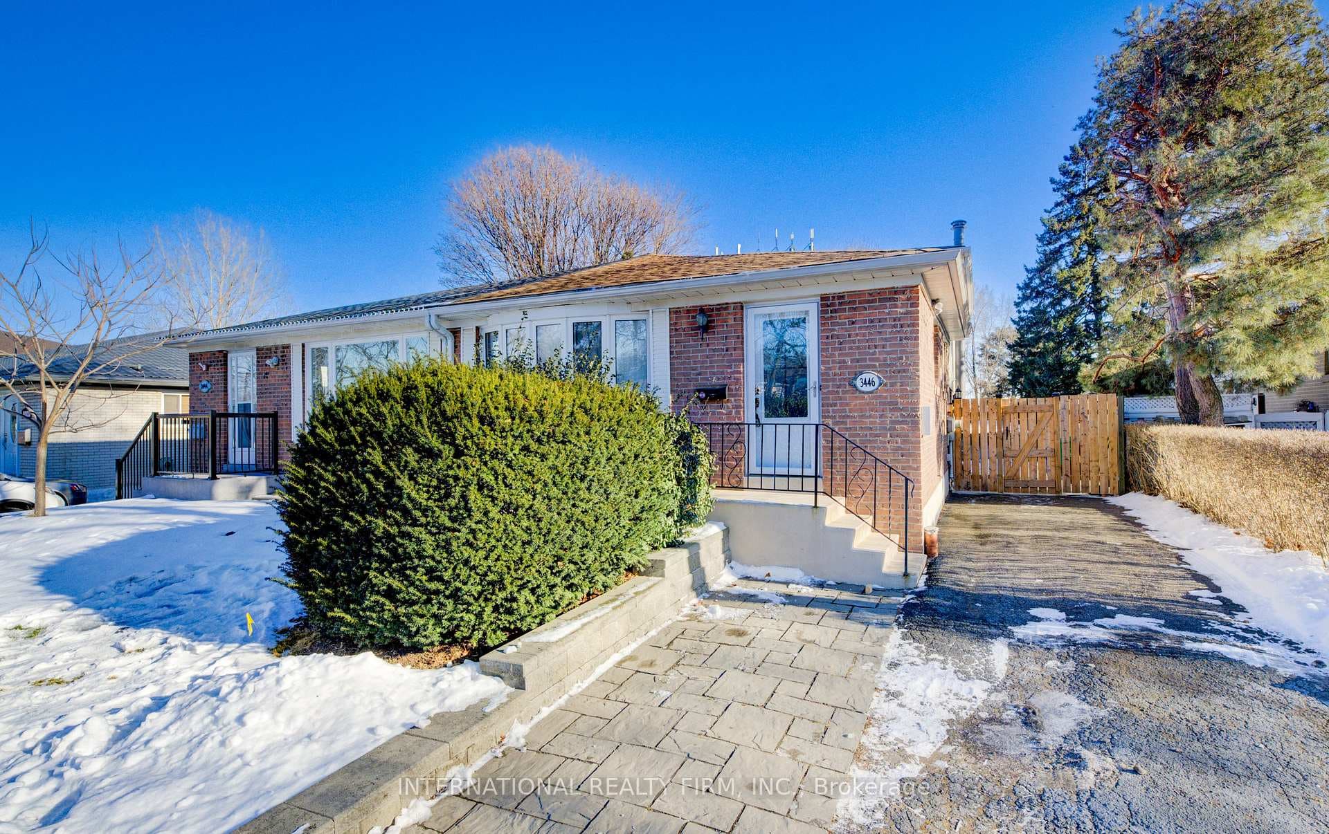 3446 Bannerhill Avenue, Mississauga, ON L4X 1V1 - Photo 1