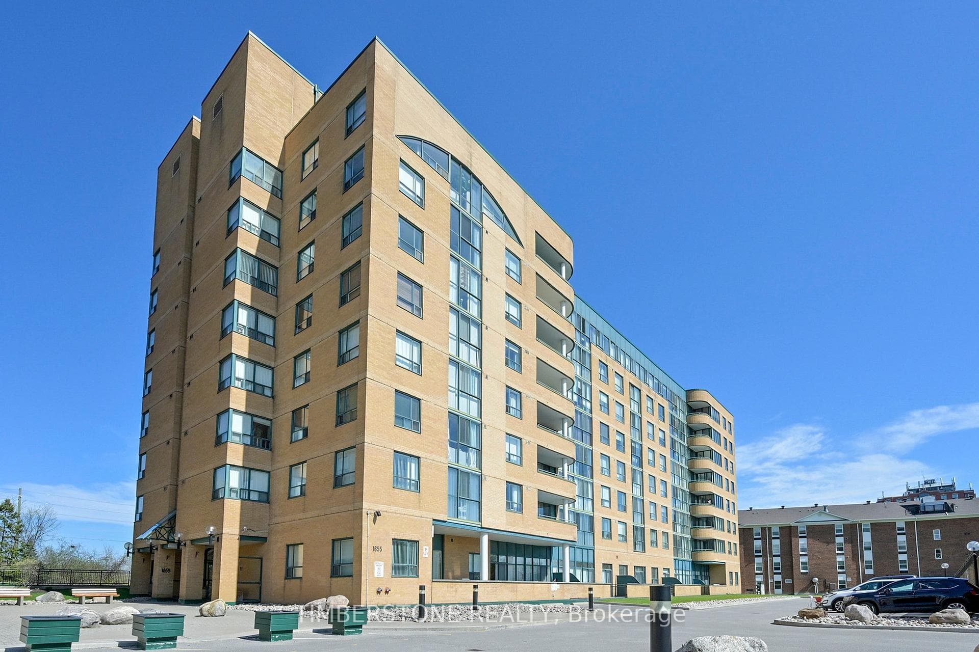 1665 Pickering Parkway Unit 705, Pickering, ON L1V 6L4 - Photo 1