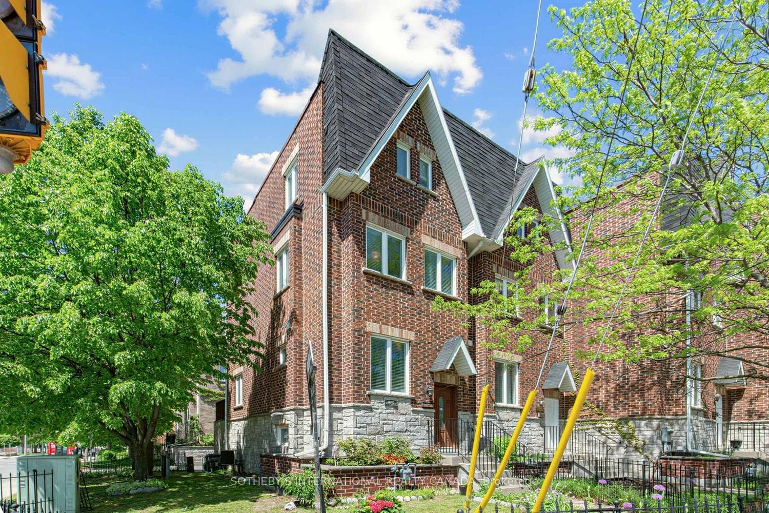 442 Dawes Road, Danforth / East York, ON M4B 2E9 - Photo 1