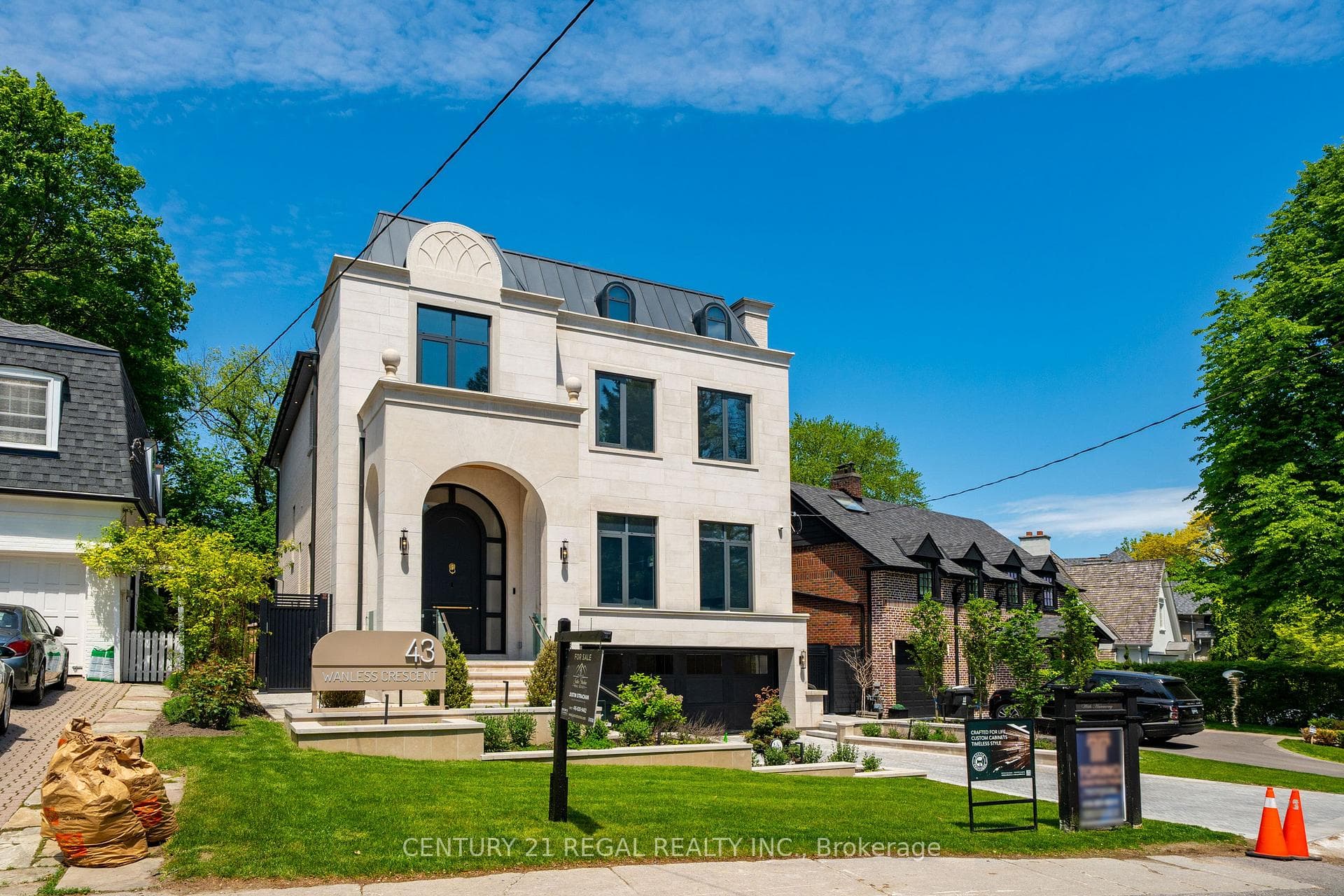 43 Wanless Crescent, Bridle Path / York Mills / Hoggs Hollow, ON M4N 3B6 - Photo 1