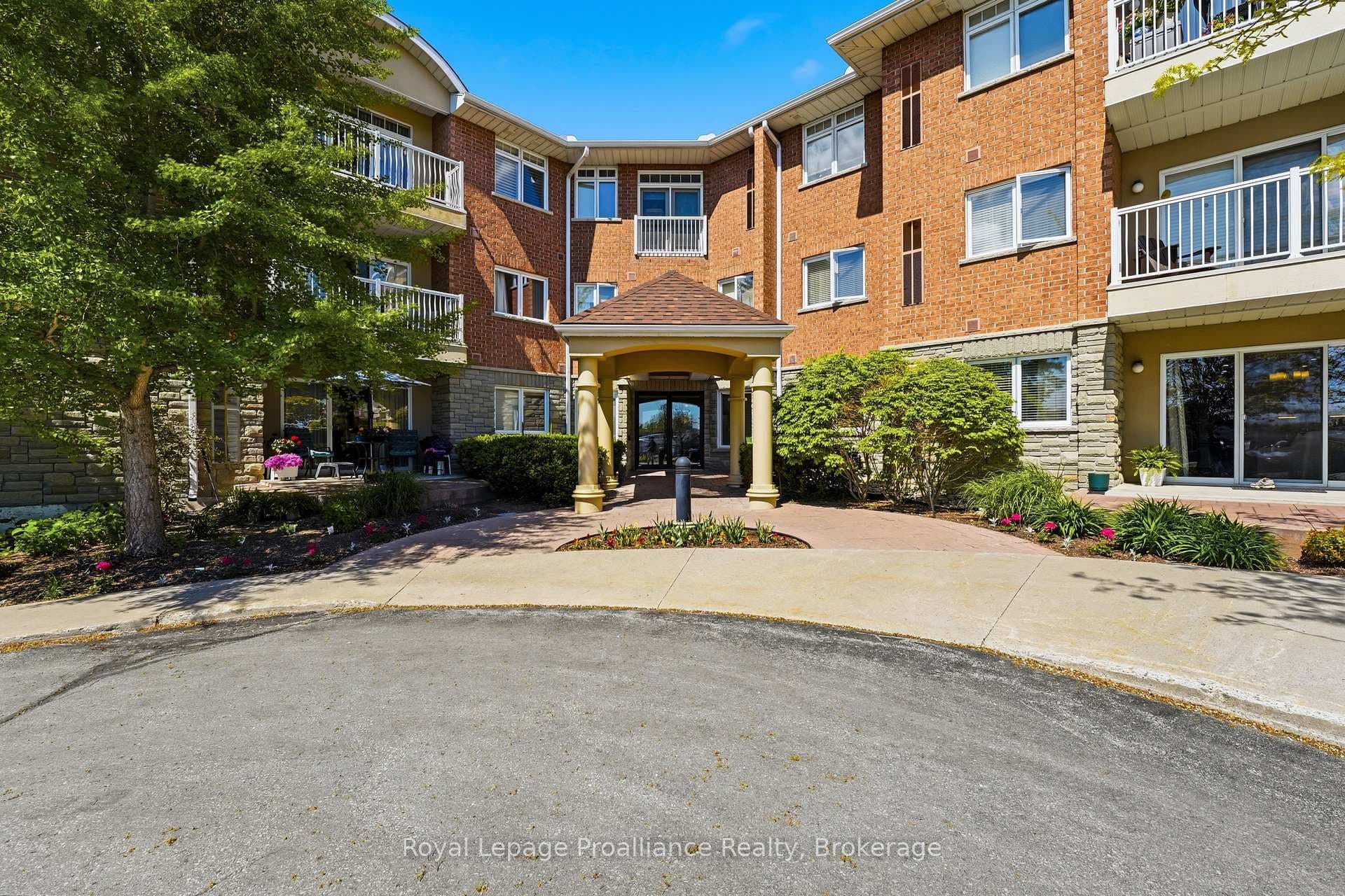 15 Heartwood Drive Unit 101, Belleville, ON K8P 5P4 - Photo 1