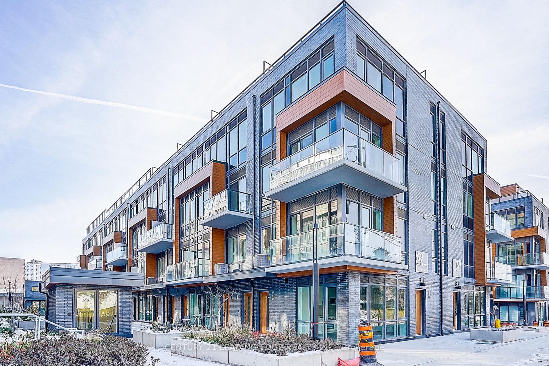 69 Curlew Drive Unit 144, Don Mills / Parkwoods / Victoria Village, ON M3A 2P8 - Photo 1