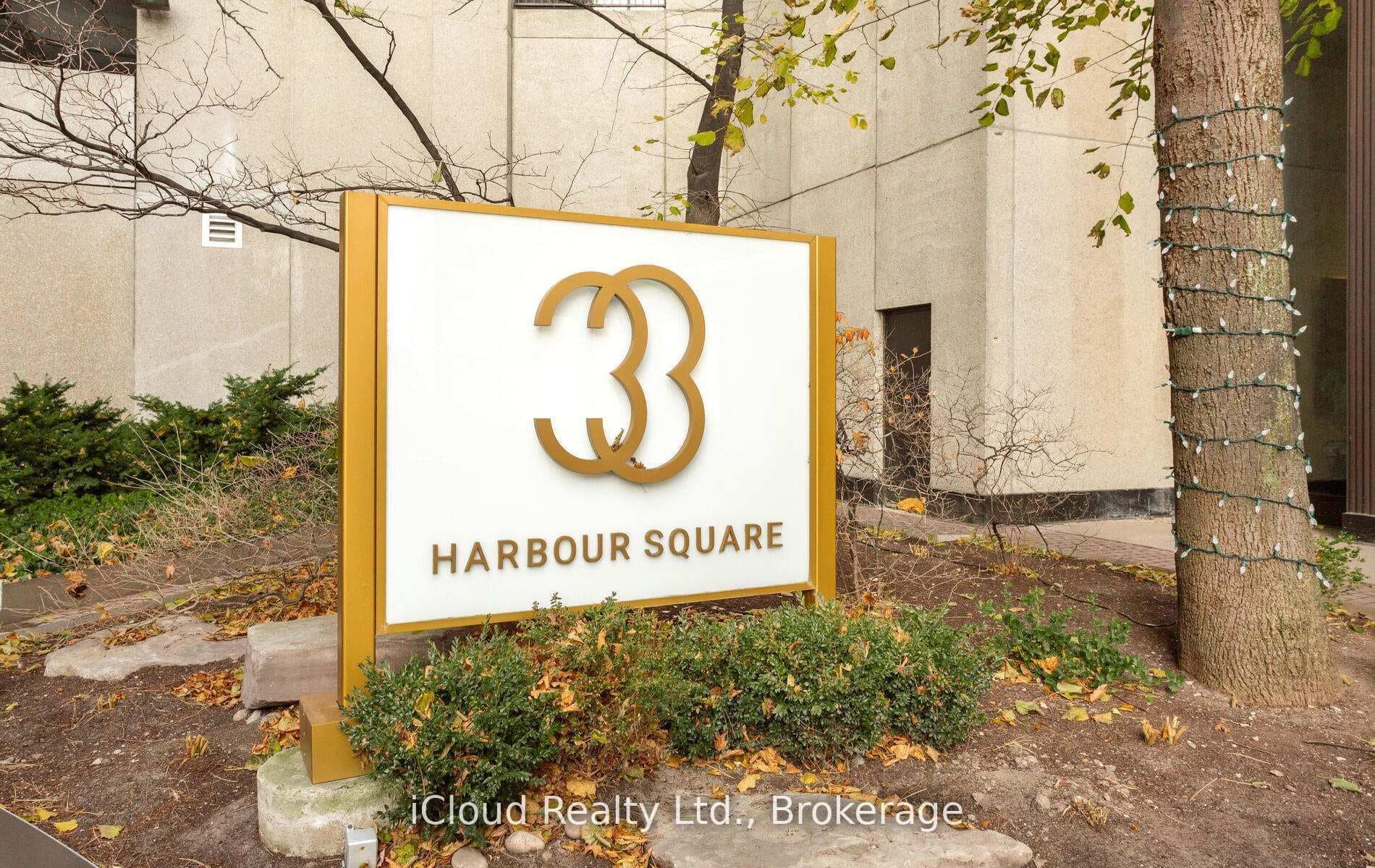 33 Harbour Square Unit 837, Downtown Toronto / Waterfront, ON M5J 2G2 - Photo 1