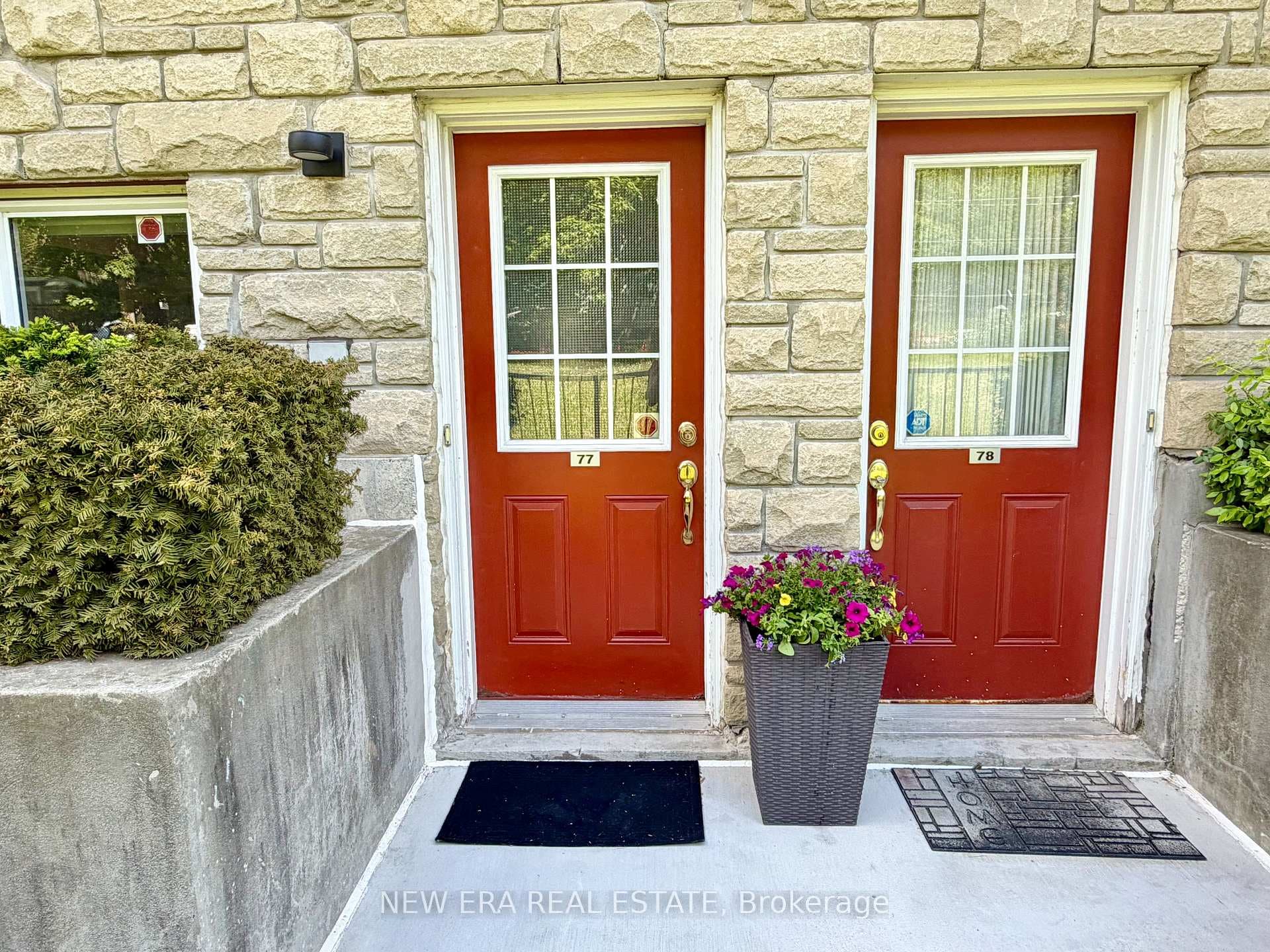 65 Foundry Avenue Unit 77, Bloor West Village / Swansea, ON M6H 4K7 - Photo 1