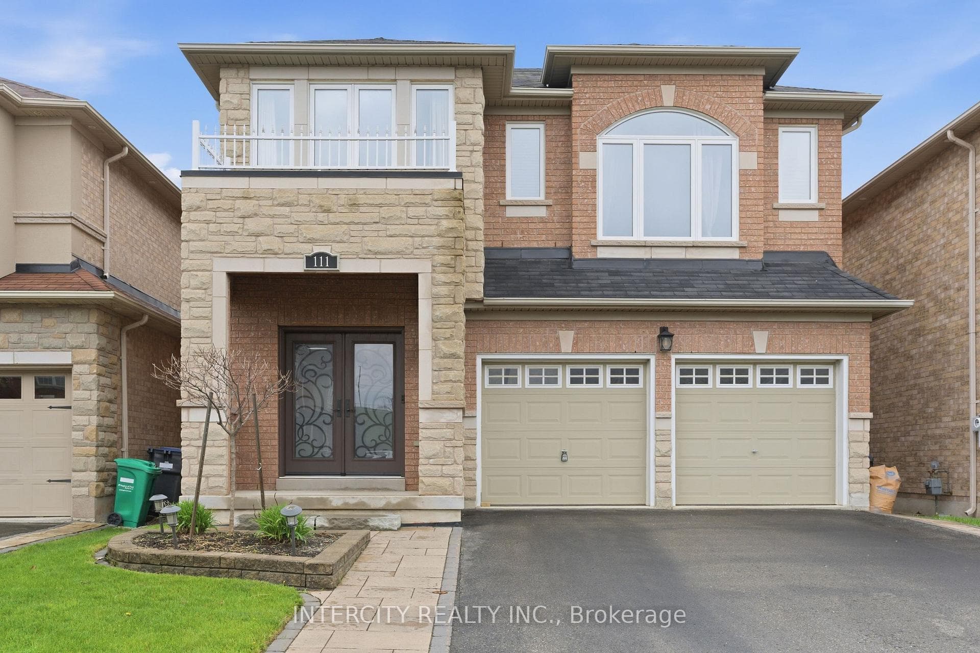 111 Fandango Drive, Brampton, ON L6X 0P8 - Photo 1