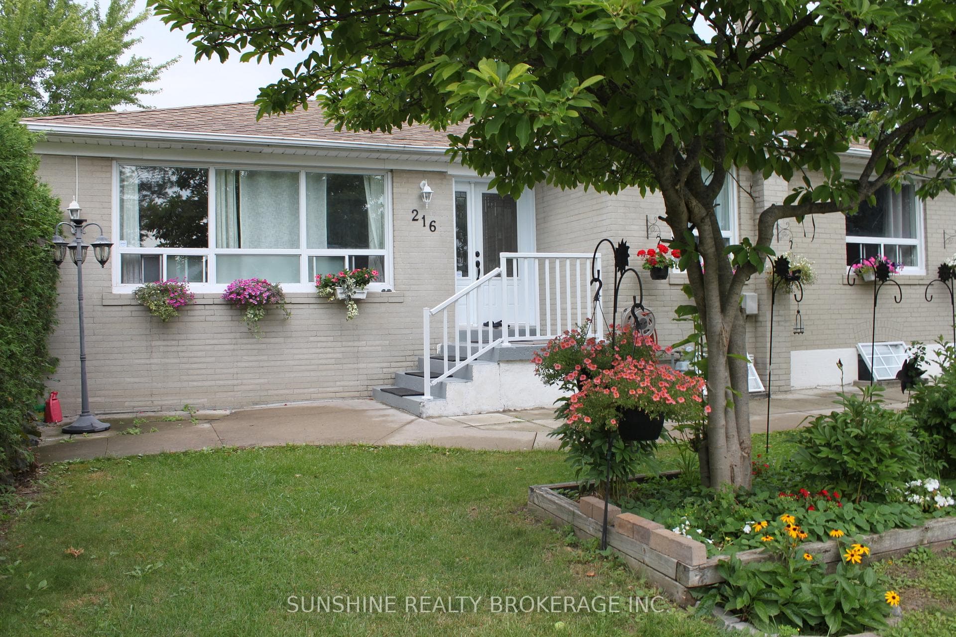 216 Alverna Road Unit Lower B, Richmond Hill