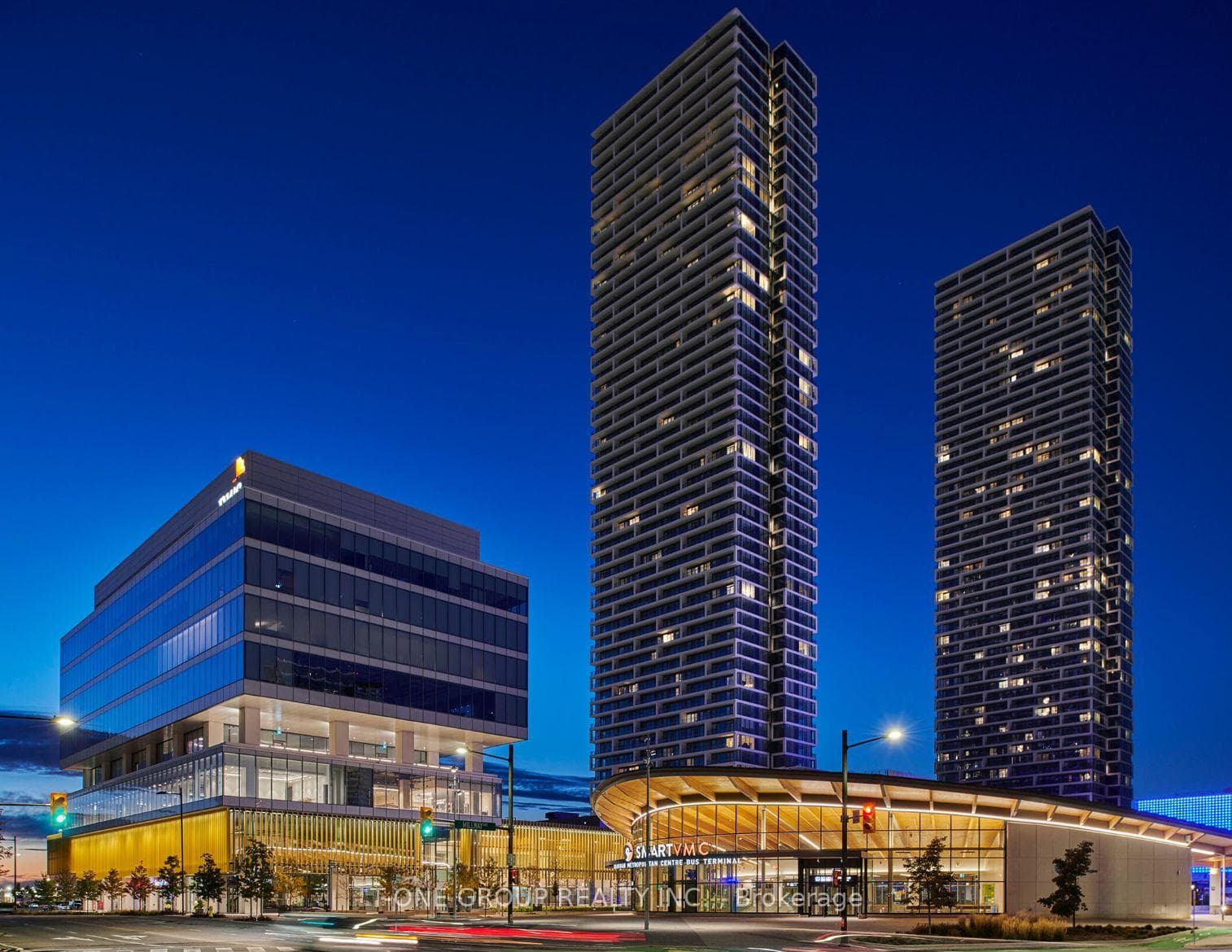 5 Buttermill Avenue Unit 1012, Vaughan