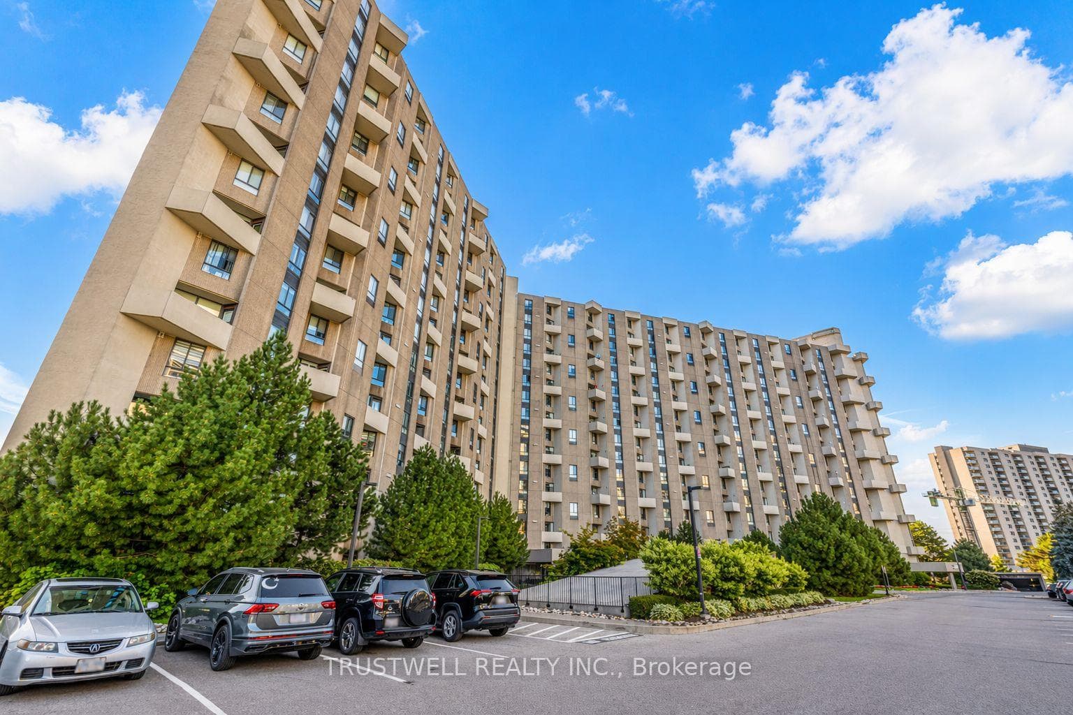 300 Mill Road Unit A39, Etobicoke (Islington / Rexdale), ON M9C 4W7 - Photo 1