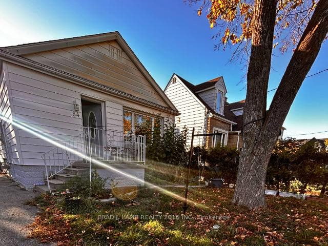 84 Seventeenth Street Unit Main, Liberty Village / Parkdale / South Parkdale, ON M8V 3K4 - Photo 1