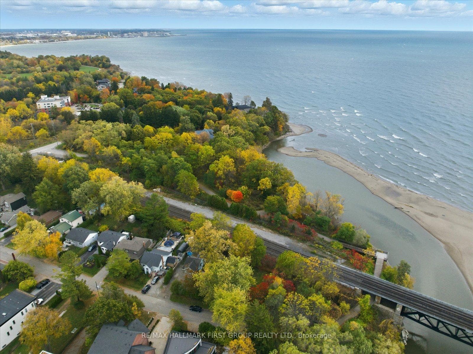 313 Dyson Road, Pickering, ON L1W 2N1 - Photo 1