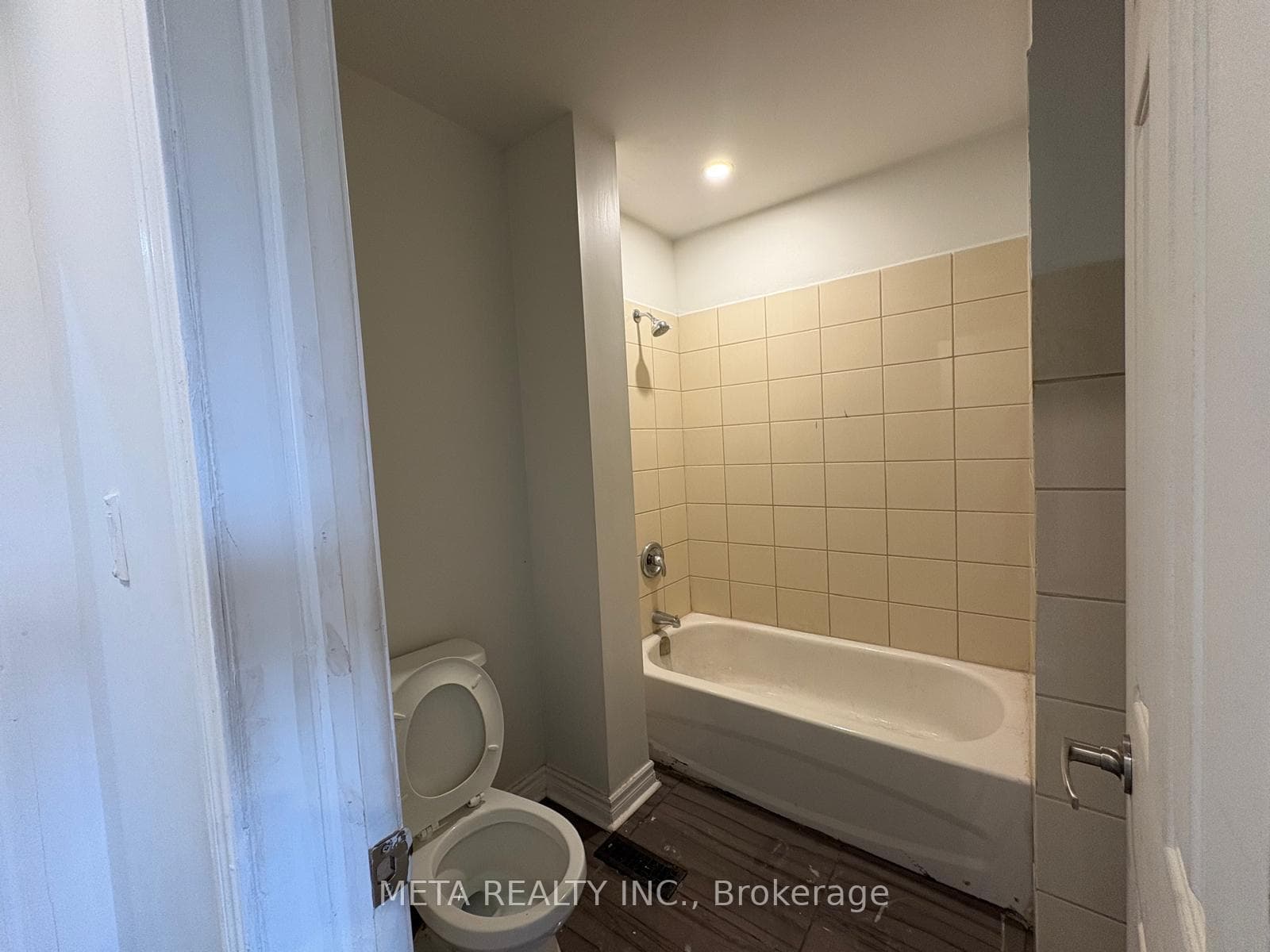 35 Duncombe Boulevard Unit 2B, Scarborough Town Centre, ON M1M 3A4 - Photo 1
