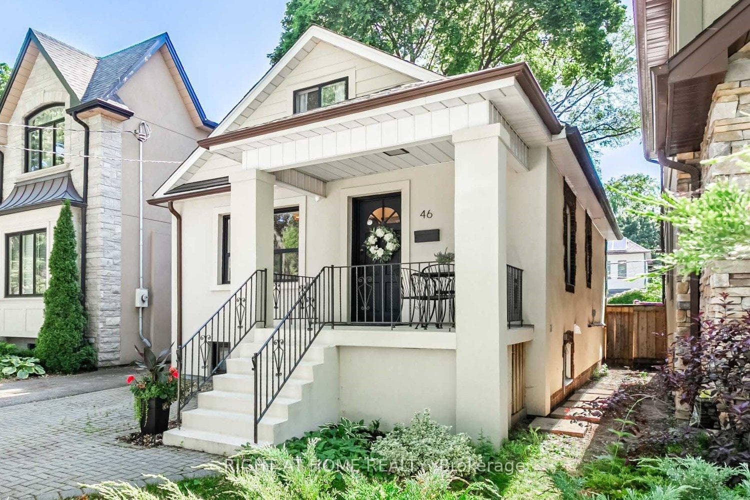 46 Clissold Road, Etobicoke (Islington / Rexdale), ON M8Z 4T5 - Photo 1