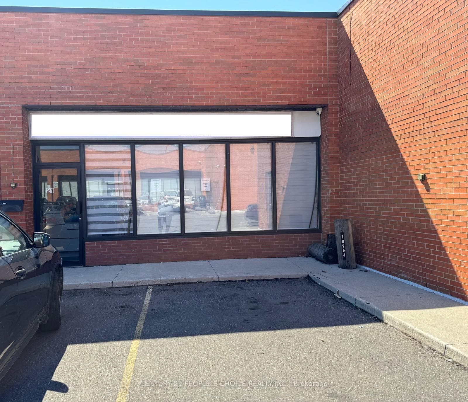 4801 Steeles Avenue Unit 21, Downsview / Black Creek, ON M9L 2W1 - Photo 1