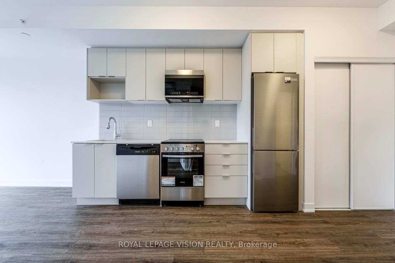 4569 Kingston Road Unit 804, Toronto E10