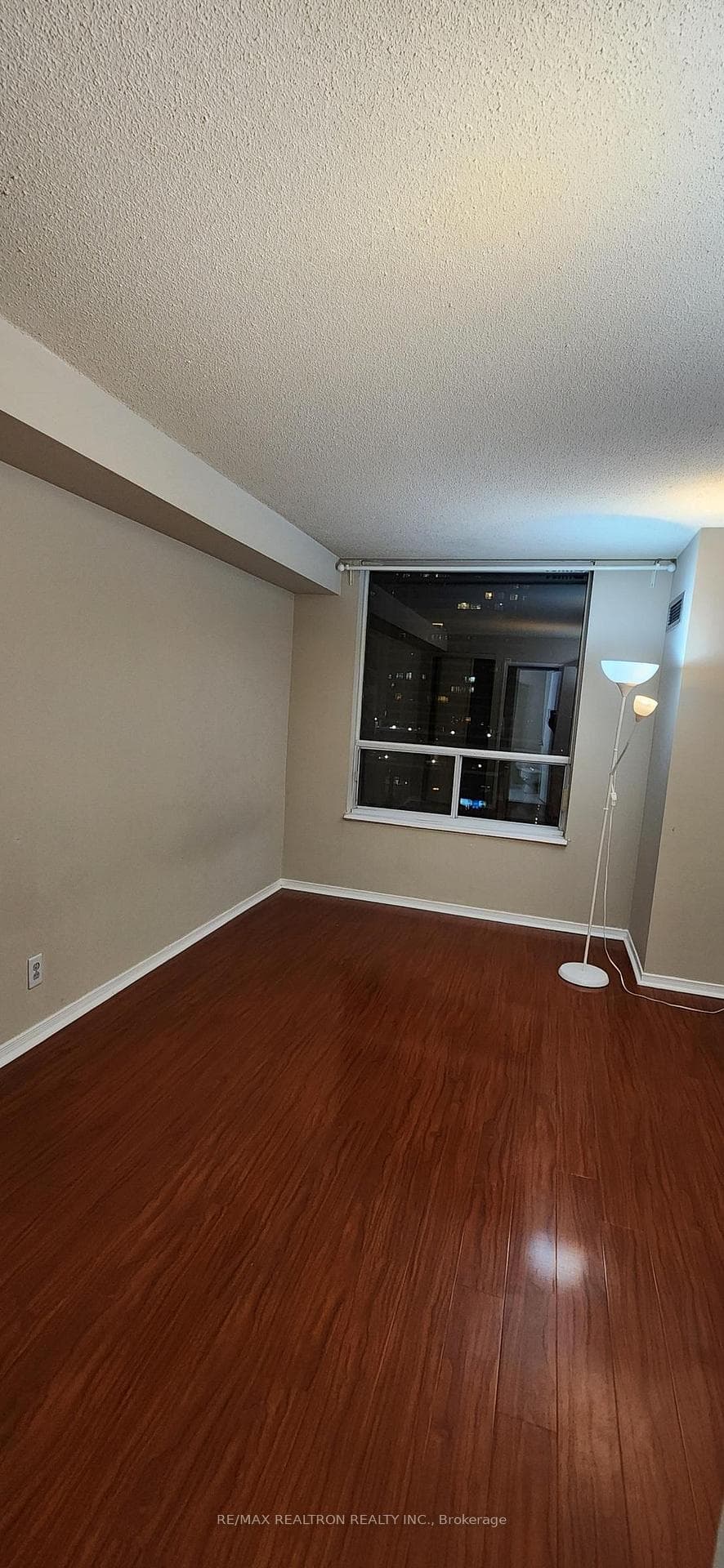 100 Upper Madison Avenue Unit 1006, Thornhill / Willowdale, ON M2N 6M4 - Photo 1