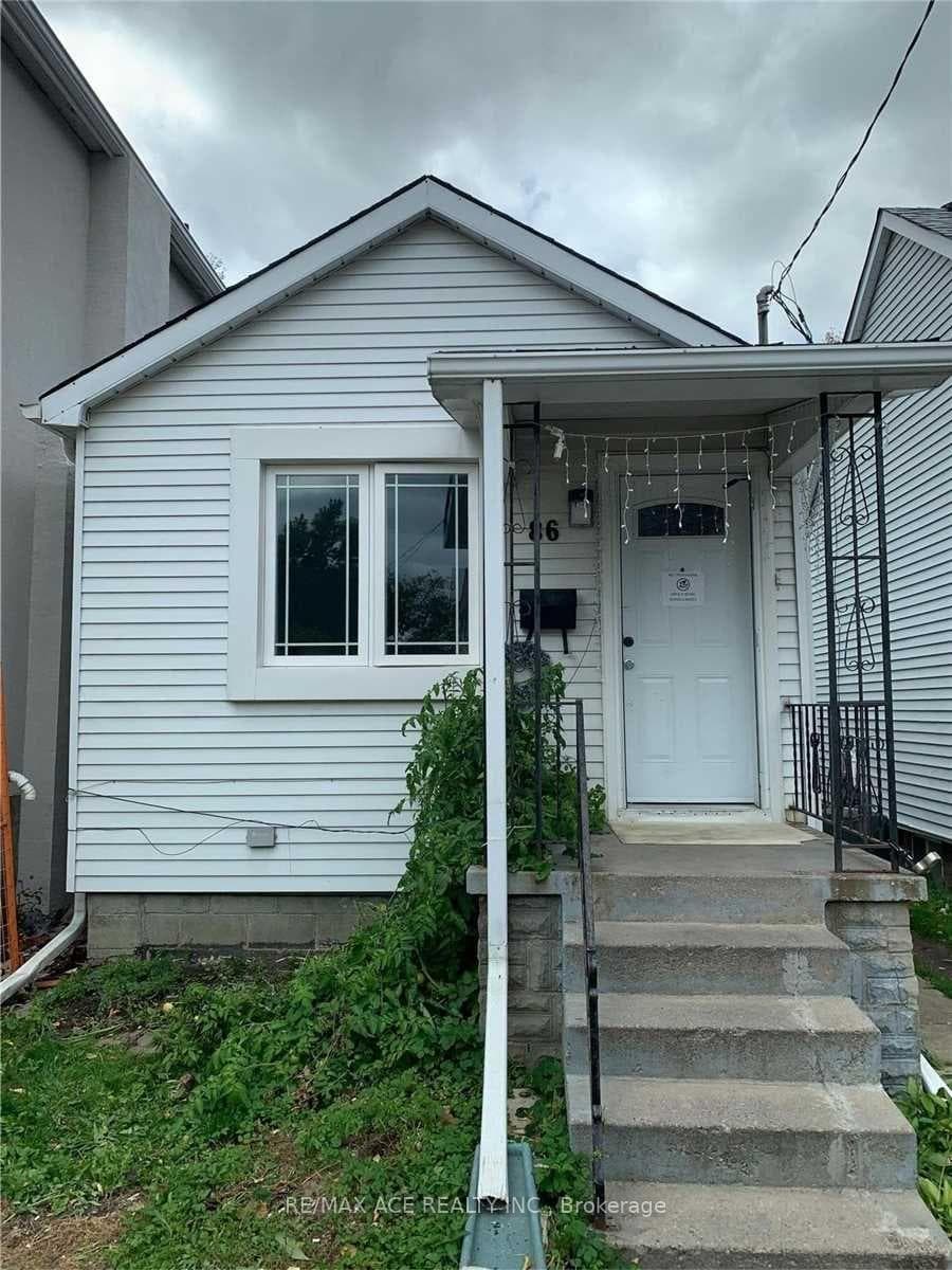 86 Madelaine Avenue Unit Bsmt, Birch Cliff / Cliffside, ON M1L 2X7 - Photo 1