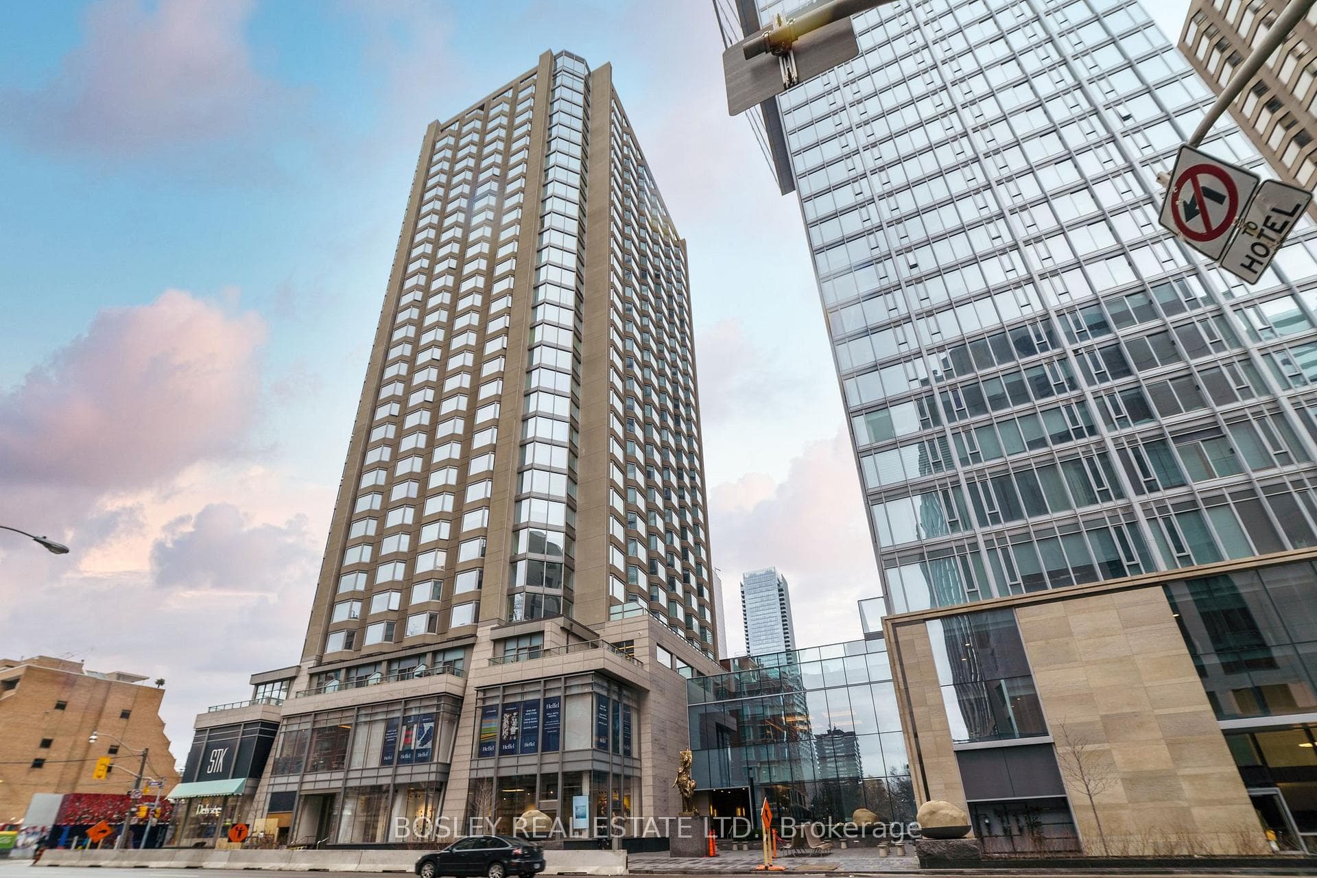 155 Yorkville Avenue Unit 2016, Annex / Yorkville / Summerhill, ON M5R 1C4 - Photo 1
