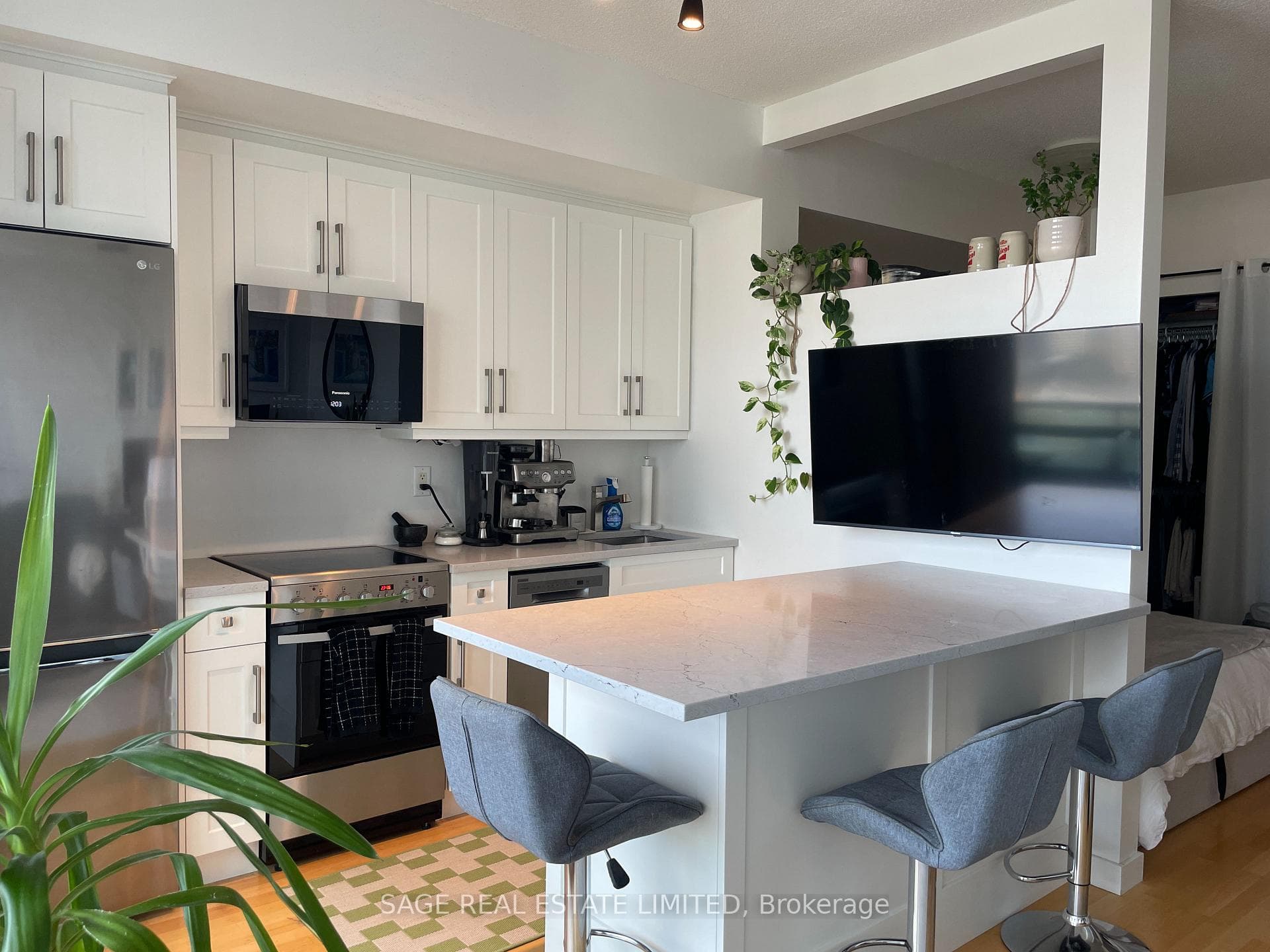 281 Mutual Street Unit 2107, Regent Park / Cabbagetown / St. James Town, ON M4Y 1X6 - Photo 1