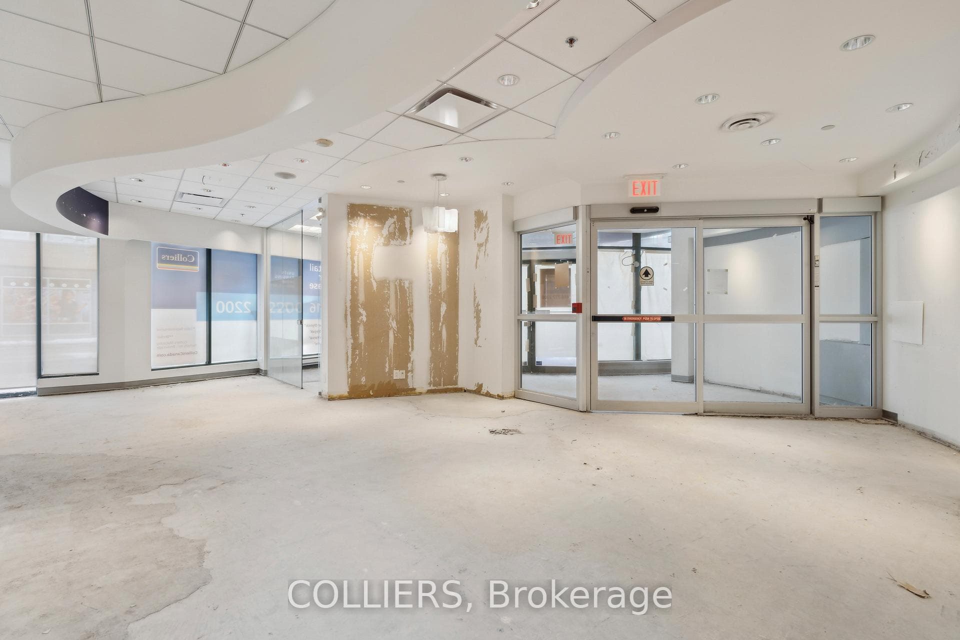 1875 Queen Street Unit 1-2, The Beaches / Upper Beaches, ON M4L 3Z9 - Photo 1