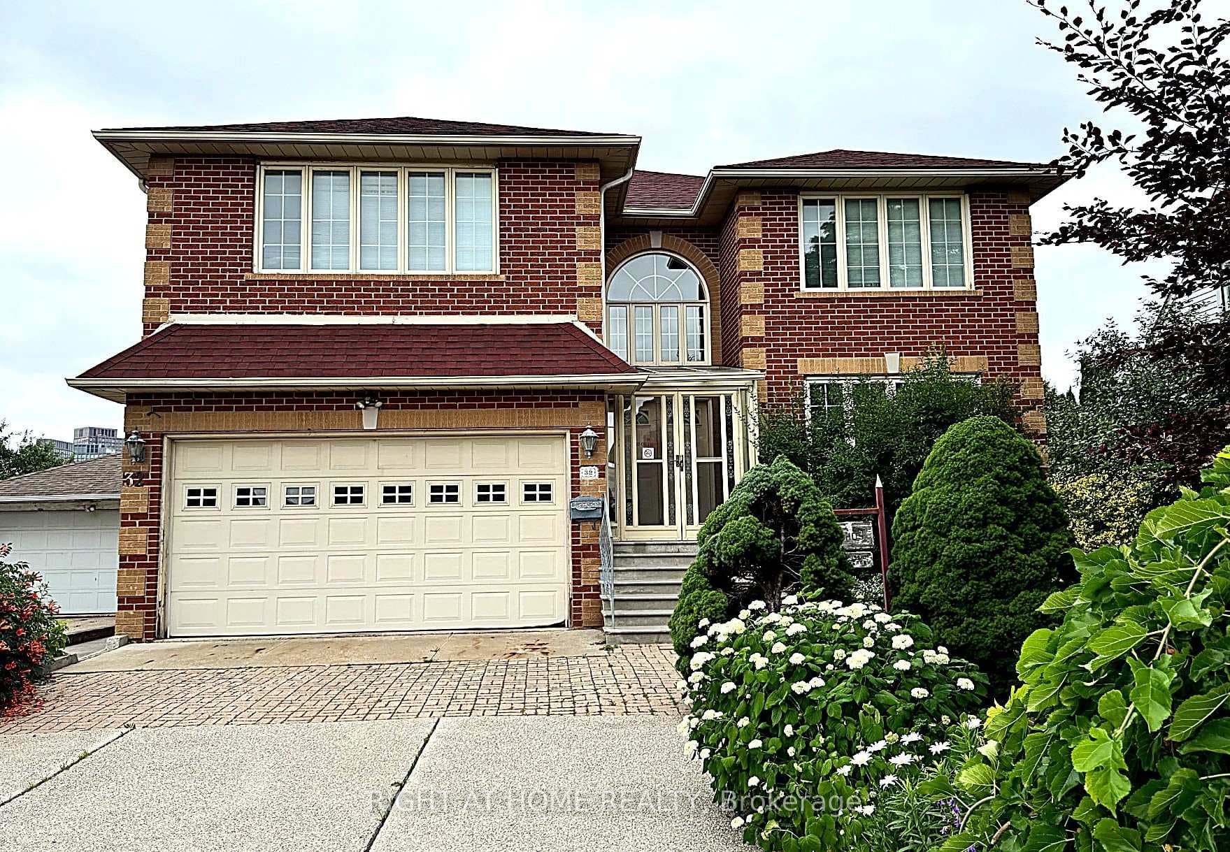 32 Creston Road, York / Weston, ON M6A 1J1 - Photo 1
