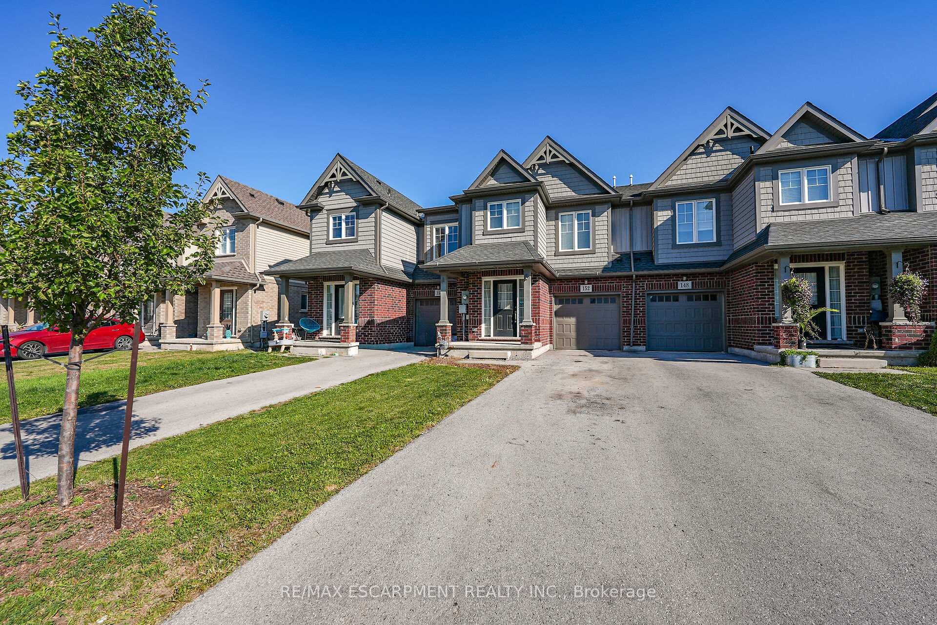 152 Heron Street, Welland, ON L3C 0G8 - Photo 1