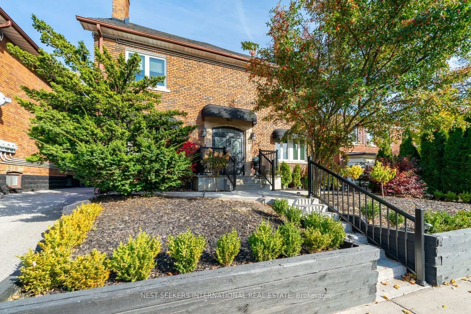 963 Avenue Road Unit 5, Forest Hill / Deer Park, ON M5P 2K9 - Photo 1