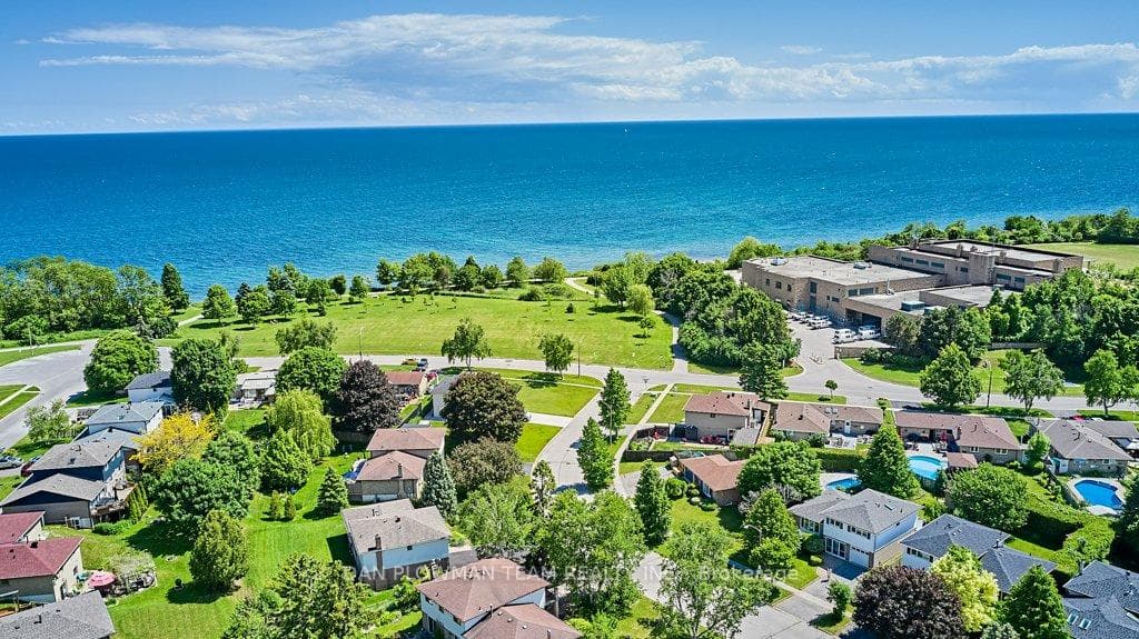 47 Lewin Crescent, Ajax