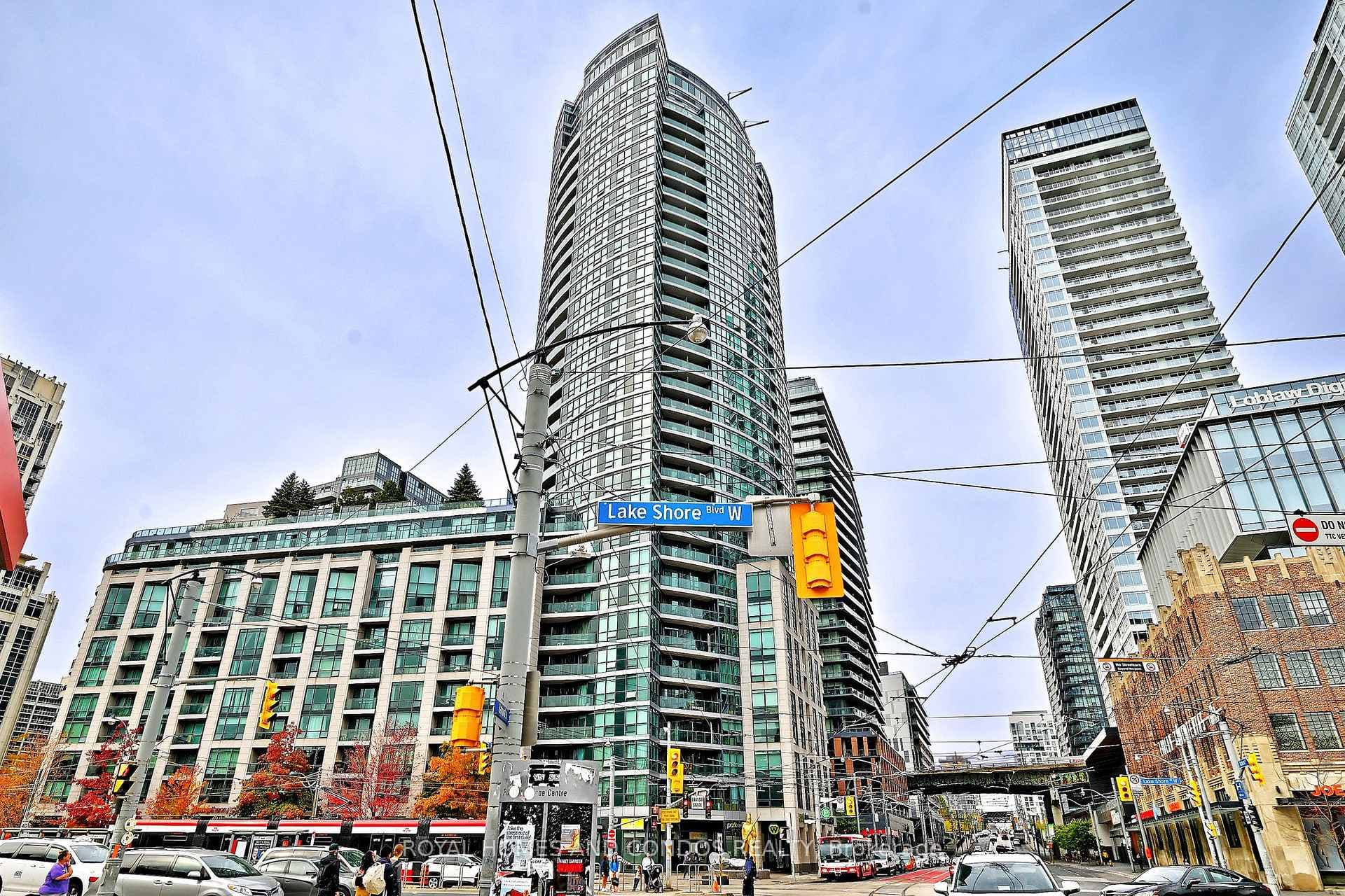 600 Fleet Street Unit 2304, Downtown Toronto / Waterfront, ON M5V 1B7 - Photo 1