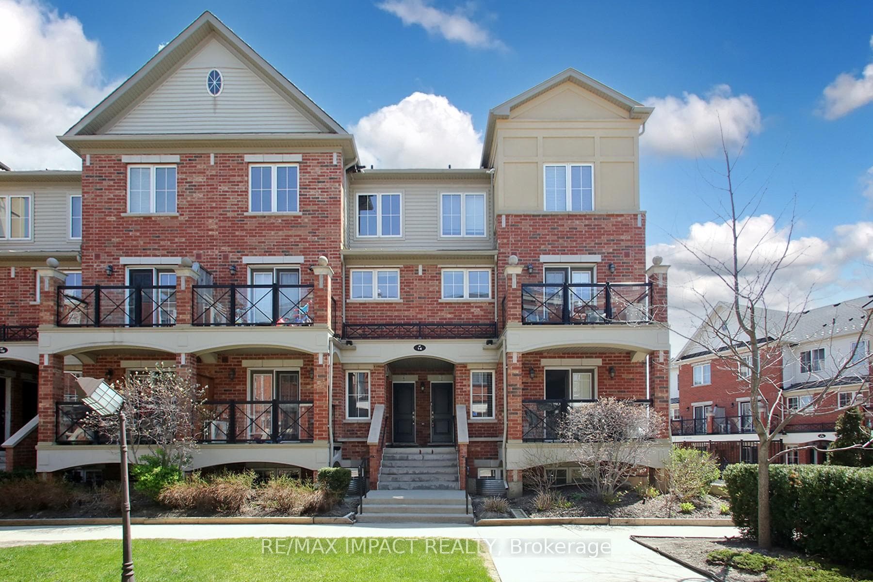 47 Hays Boulevard Unit 3, Oakville