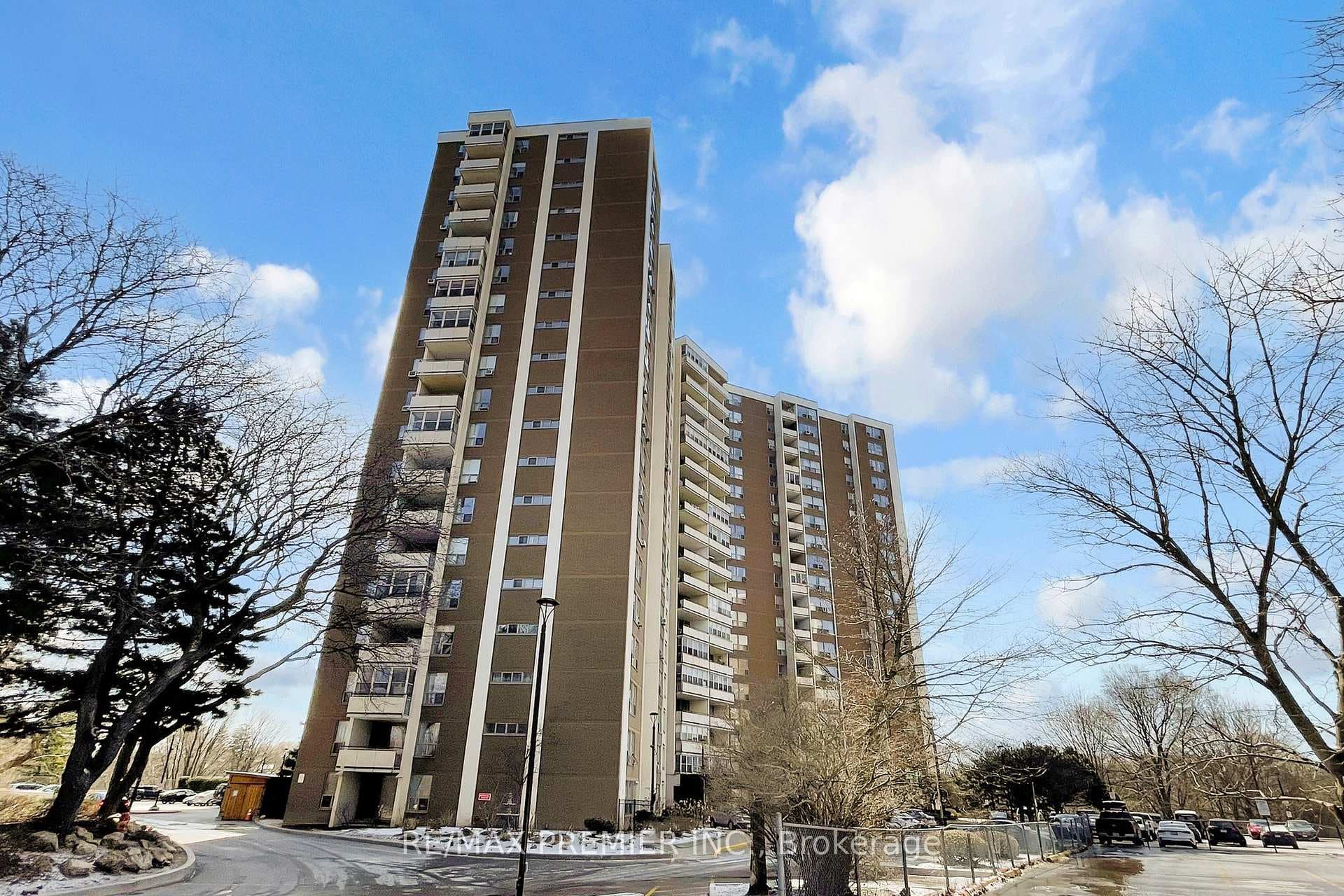 60 Pavane Linkway N/A Unit 1206, Flemingdon Park / Don Mills, ON M3C 1A2 - Photo 1