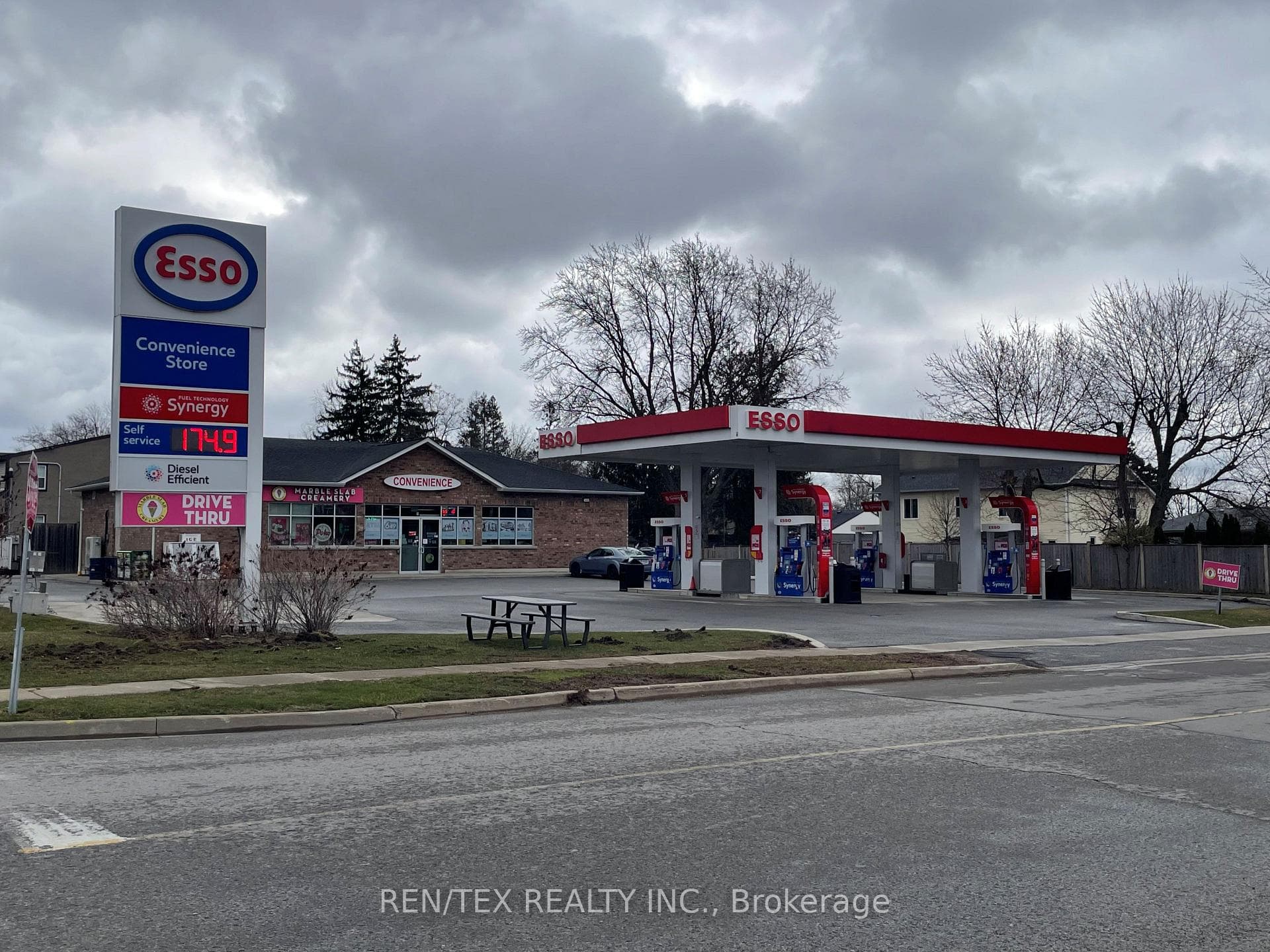 437 Thorold Road, Welland, ON L3C 3W4 - Photo 1