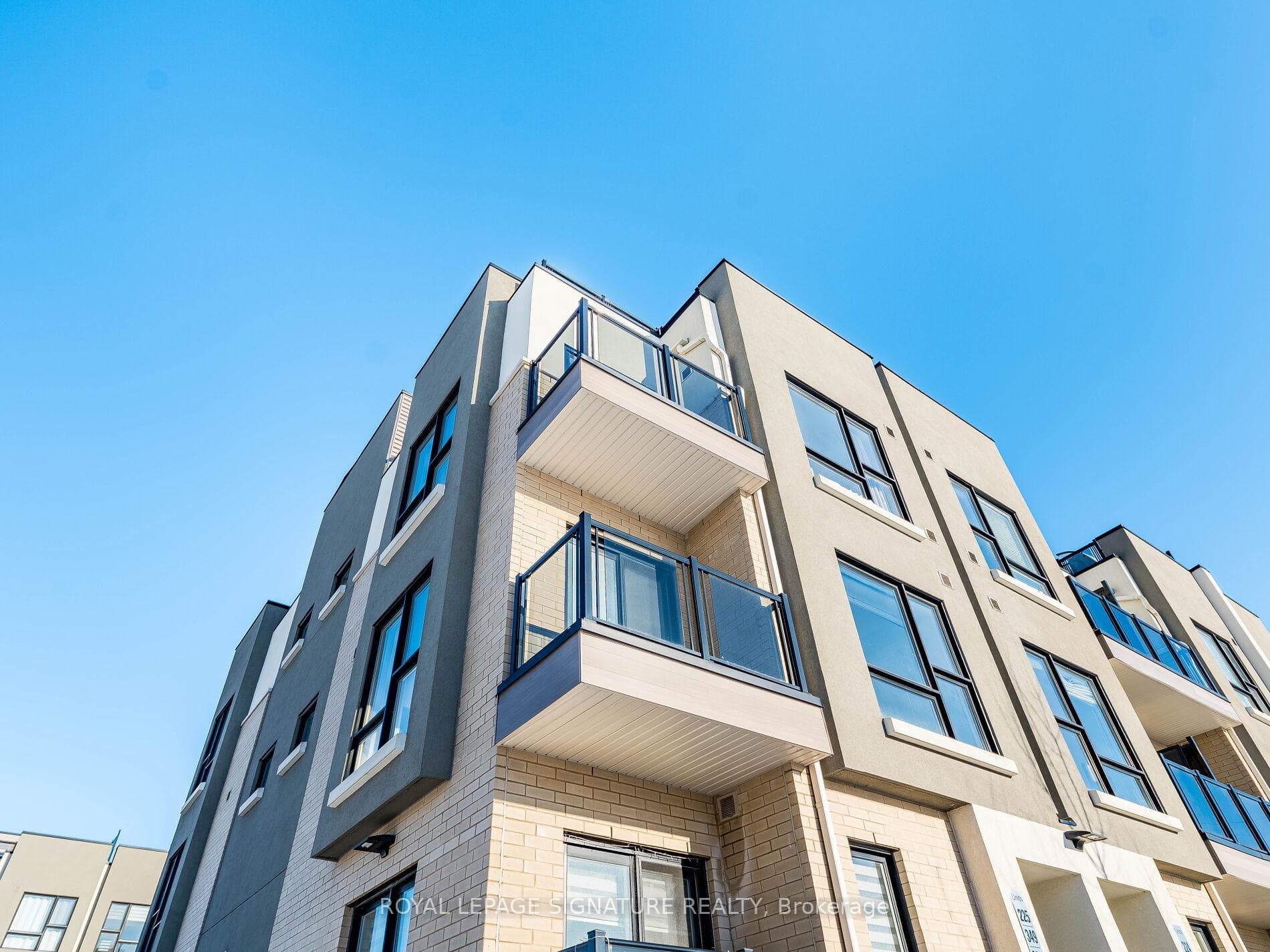 500 Kingbird Grove Unit 350, Scarborough (Morningside / West Hill), ON M1B 0E4 - Photo 1
