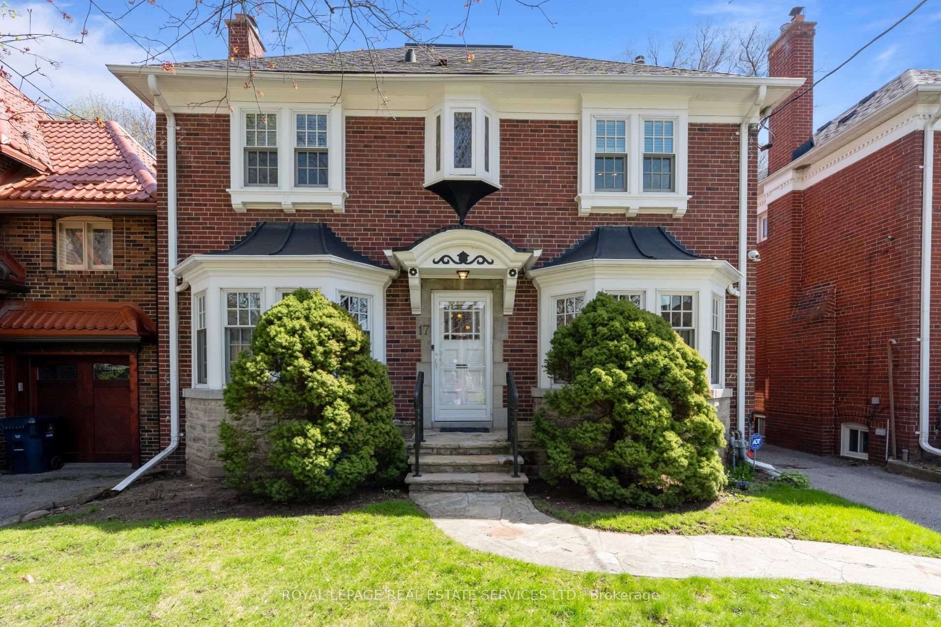17 Kings Lynn Road, Etobicoke (Islington / Rexdale), ON M8X 2M9 - Photo 1