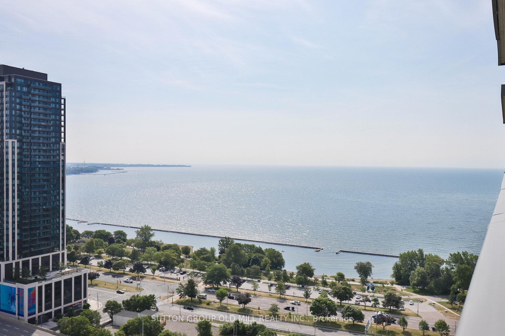 105 The Queensway N/A Unit 2516, High Park / Junction / Roncesvalles, ON M6S 5B5 - Photo 1