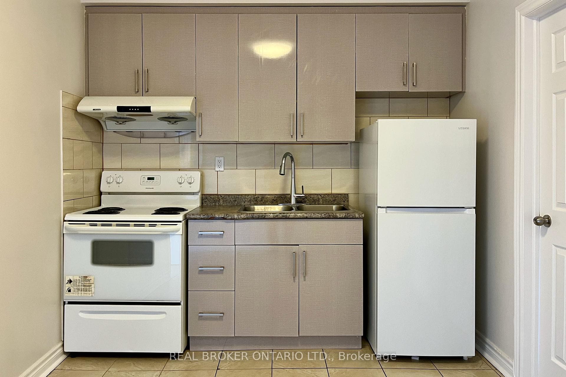 1228 Danforth Avenue Unit 1, Danforth / East York, ON M4J 1M6 - Photo 1