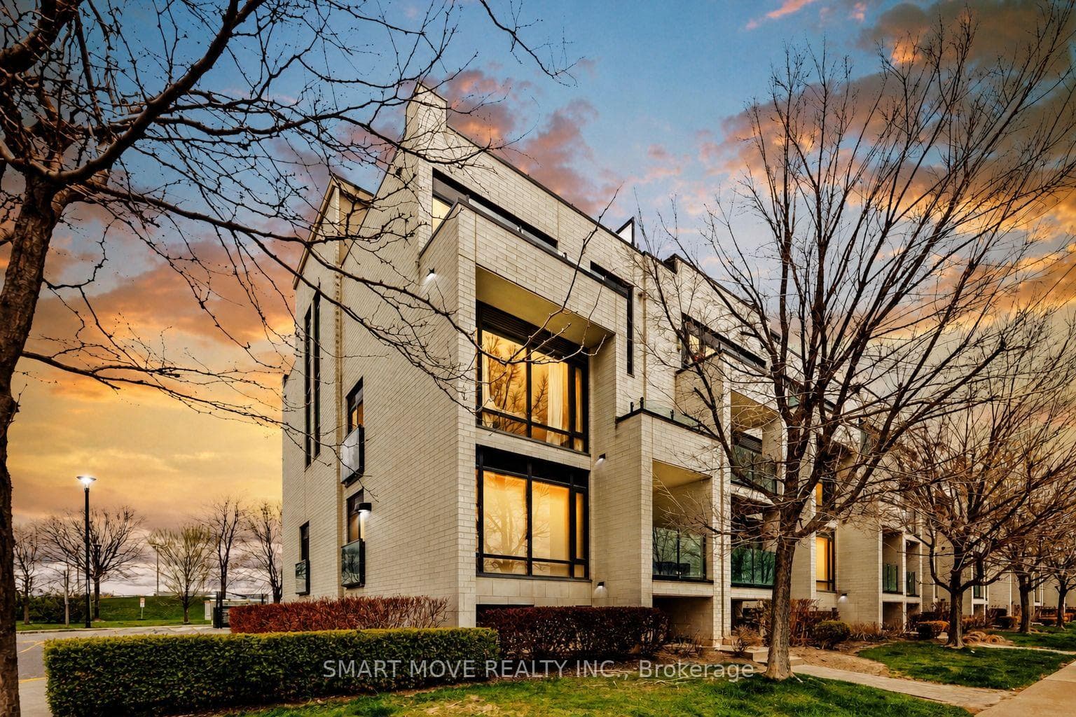 138 Widdicombe Hill Boulevard Unit 716, Toronto W09