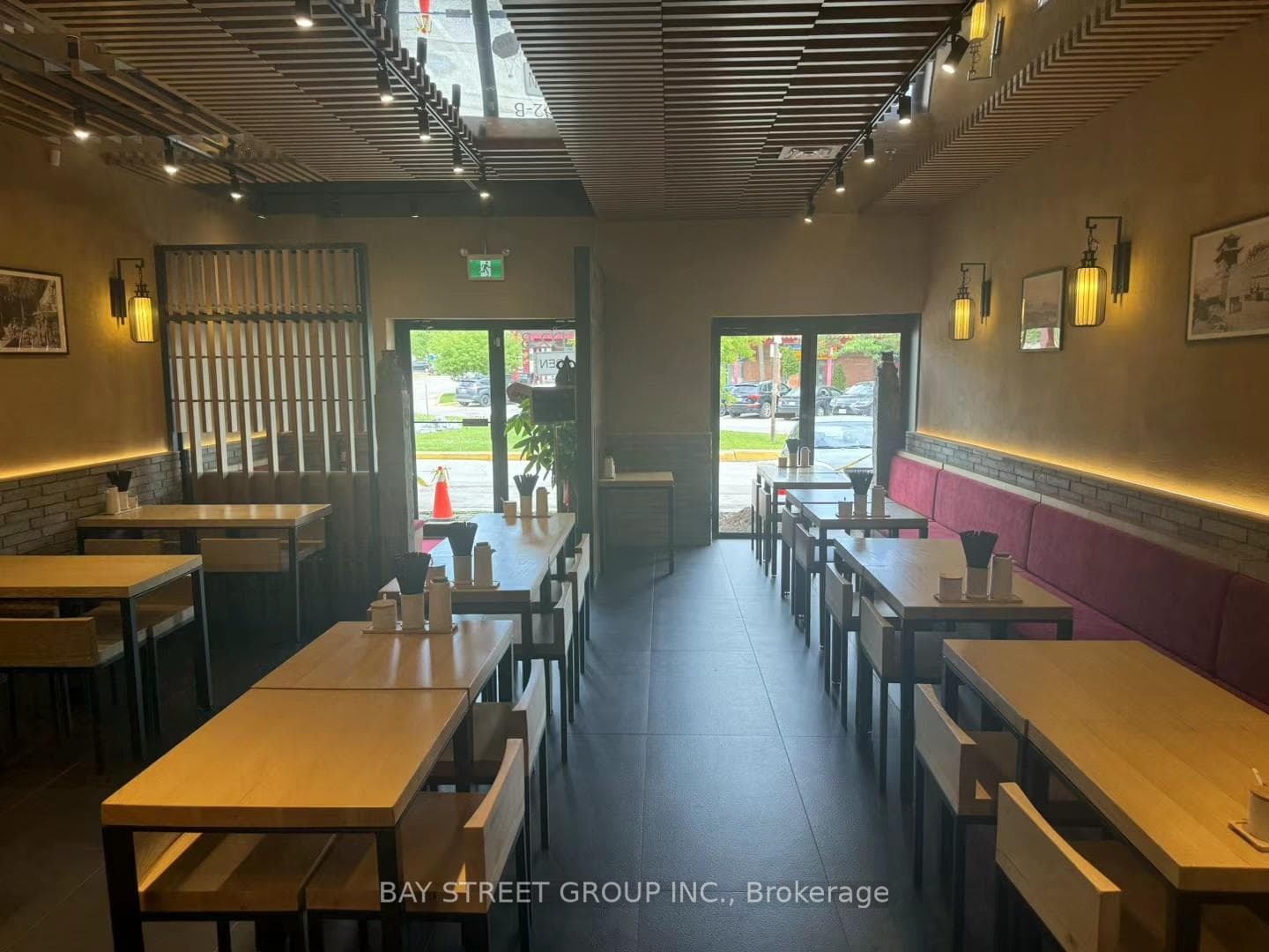 888 Dundas Street Unit D2-B, Mississauga, ON L4Y 4G6 - Photo 1