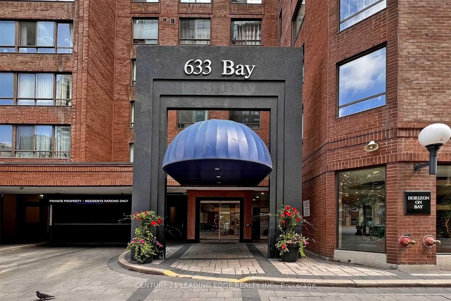 633 Bay Street Unit 2204, Downtown Toronto / Waterfront, ON M5G 2G4 - Photo 1