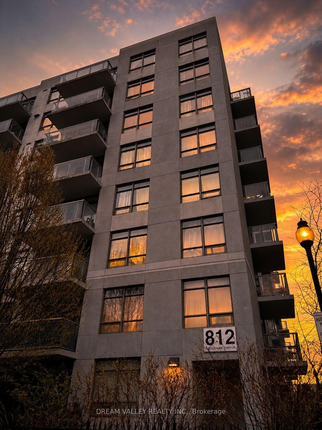 812 Lansdowne Avenue Unit 1114, Toronto W02