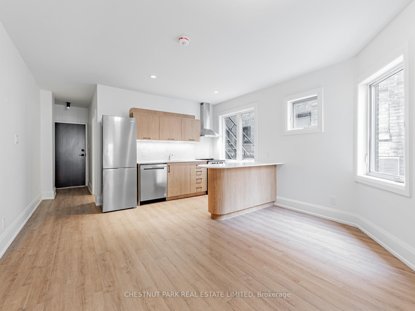 2528 Yonge Street Unit 3, Forest Hill / Deer Park, ON M4P 2H7 - Photo 1