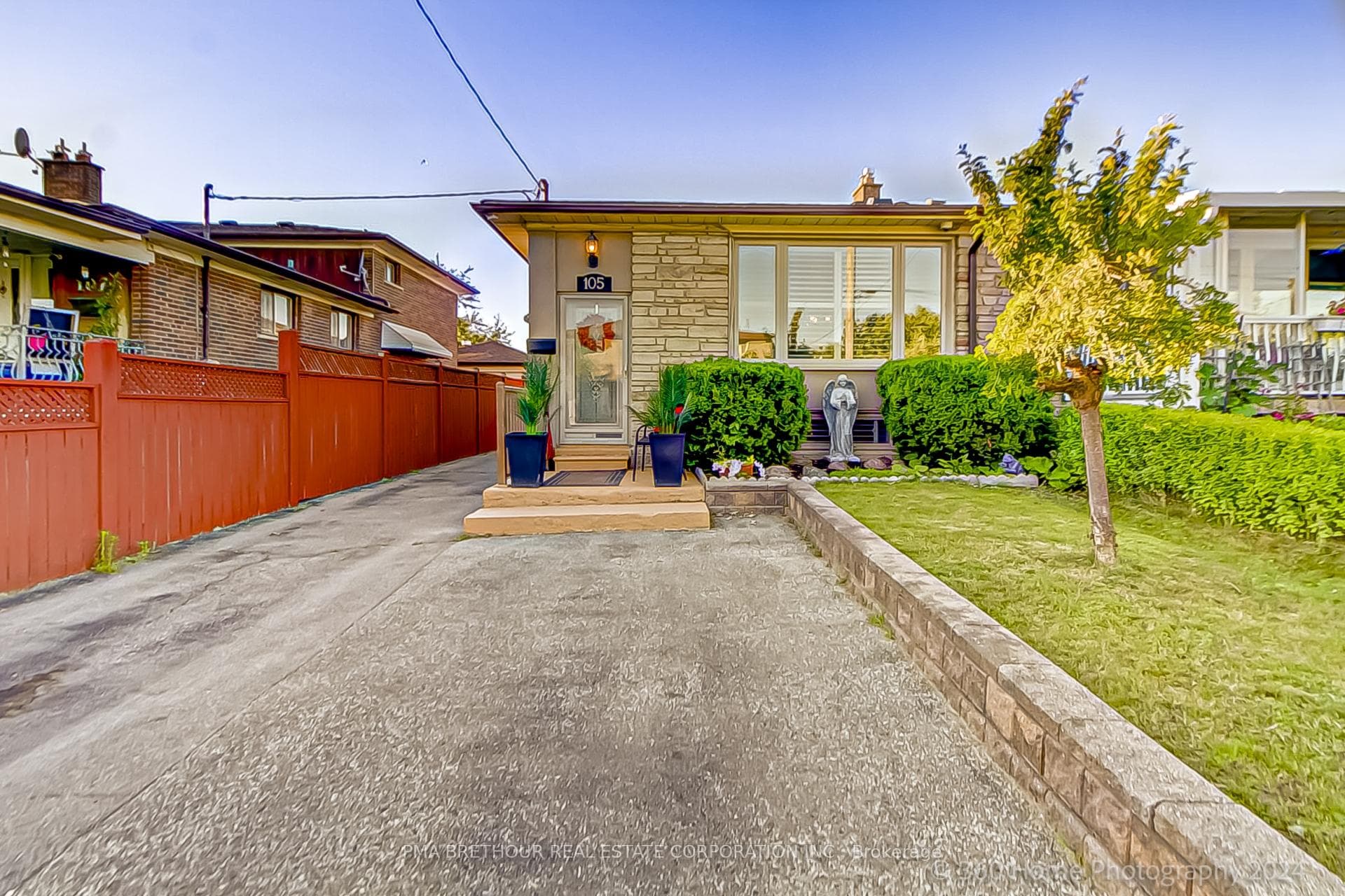 105 Elnathan Crescent, Downsview / Black Creek, ON M9L 2G2 - Photo 1