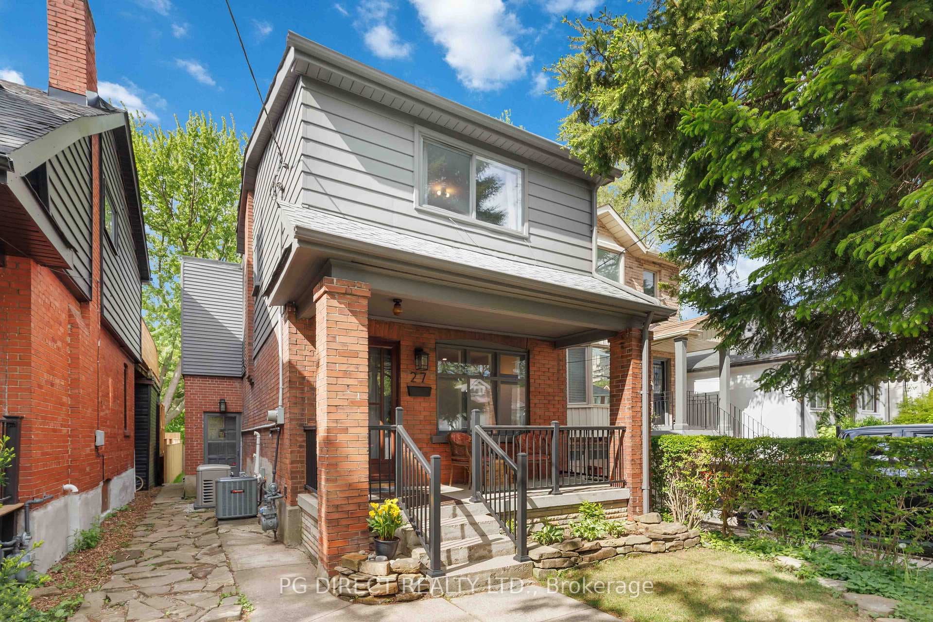 27 Warren Crescent, Toronto W02