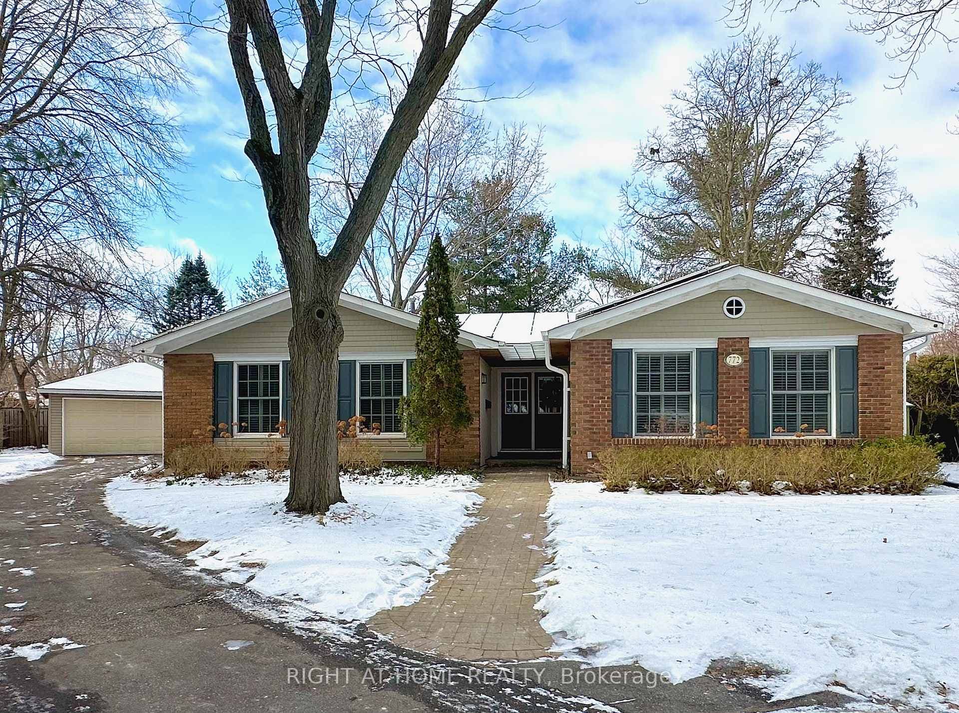 772 Wylan Court, Mississauga, ON L5J 2T5 - Photo 1