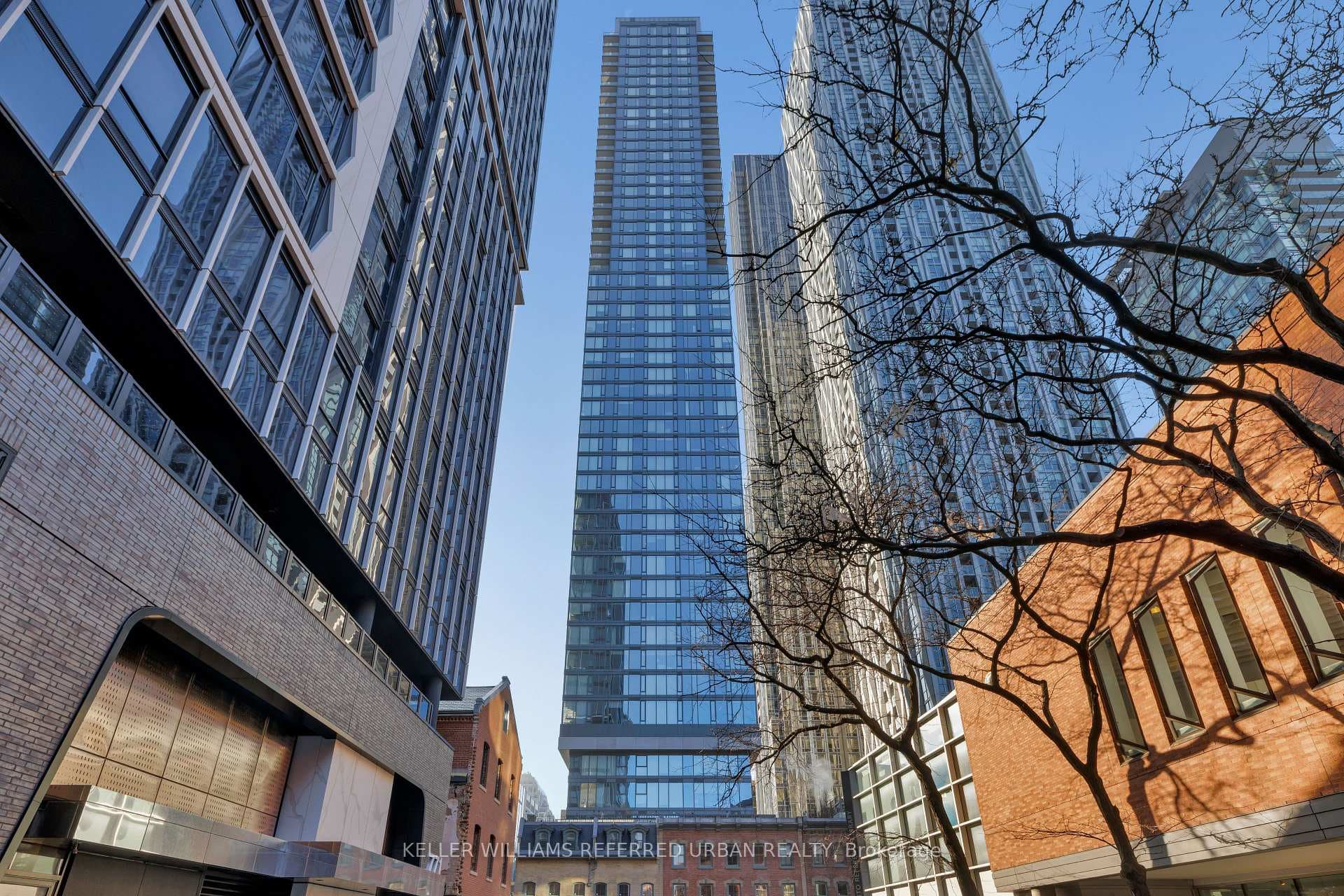 8 Cumberland Street Unit 301, Annex / Yorkville / Summerhill, ON M4W 0B6 - Photo 1