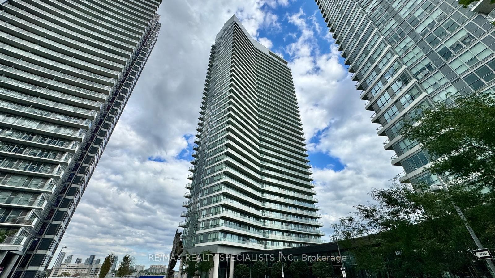 117 Mcmahon Drive Unit 2307, Hillcrest Village / Bayview Village, ON M2K 0E4 - Photo 1
