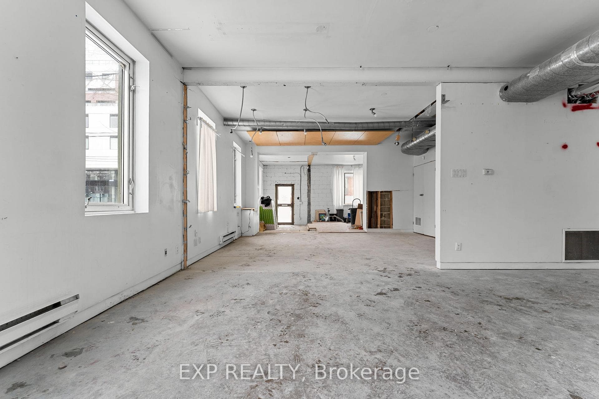 1558 Queen Street, Riverdale / Leslieville, ON M4L 1E8 - Photo 1